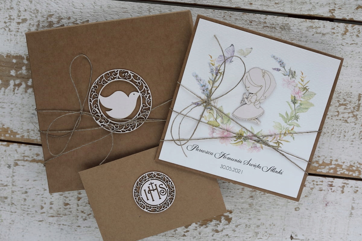Personalizovaná ručně vyráběná společenská pohlednice suvenýr svatého přijímání přání