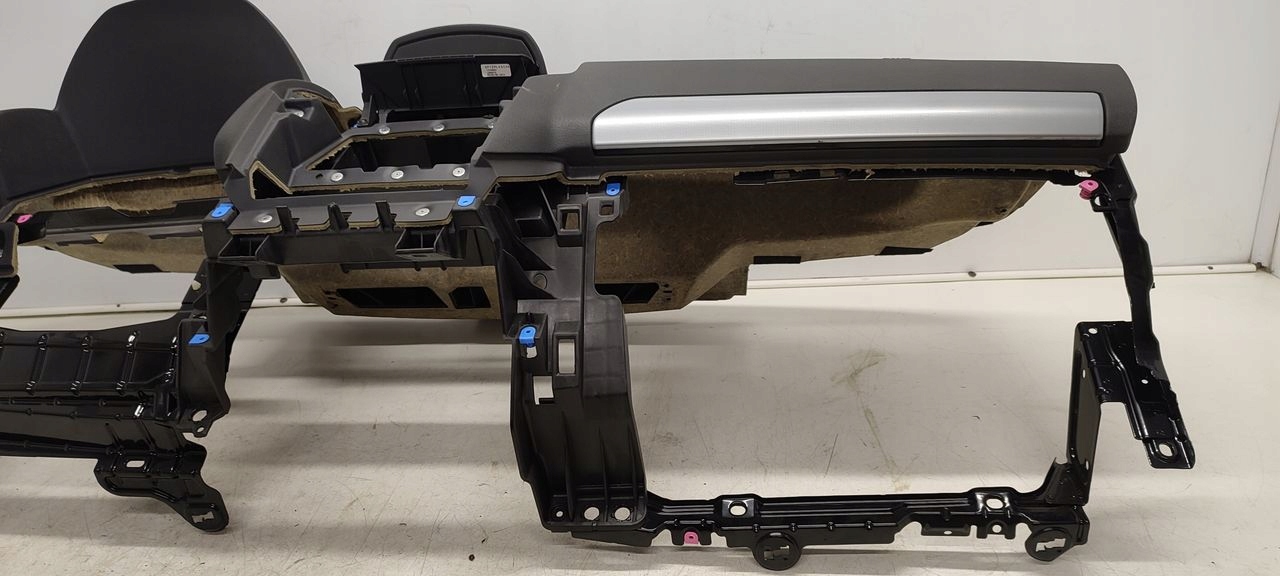 dashboard console tension belts Opel Zafira B 1,8