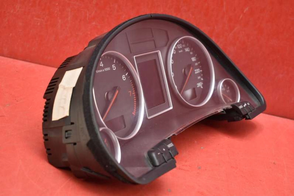 dials dials EU 8E0920900F AUDI A4 B6 1.6 8V 101 KM 97-01