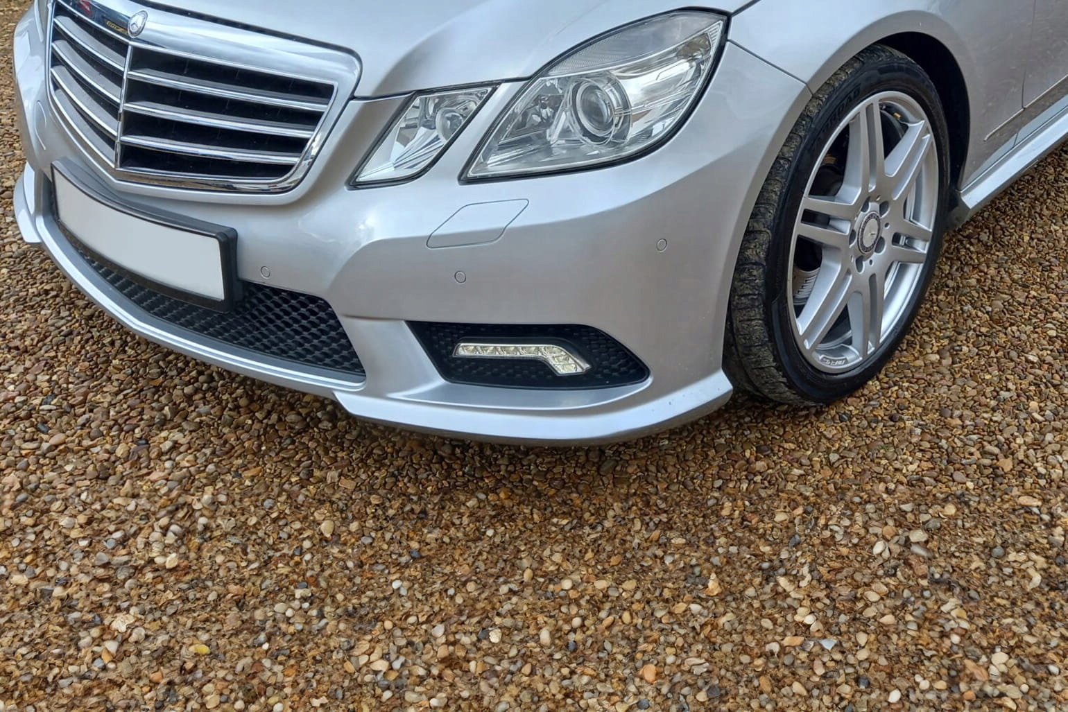 MERCEDES E-CLASS W212 ŚWIATŁO DO JAZDY DZIENNEJ DRL LED LEWE A2128200756 Producent części Inny