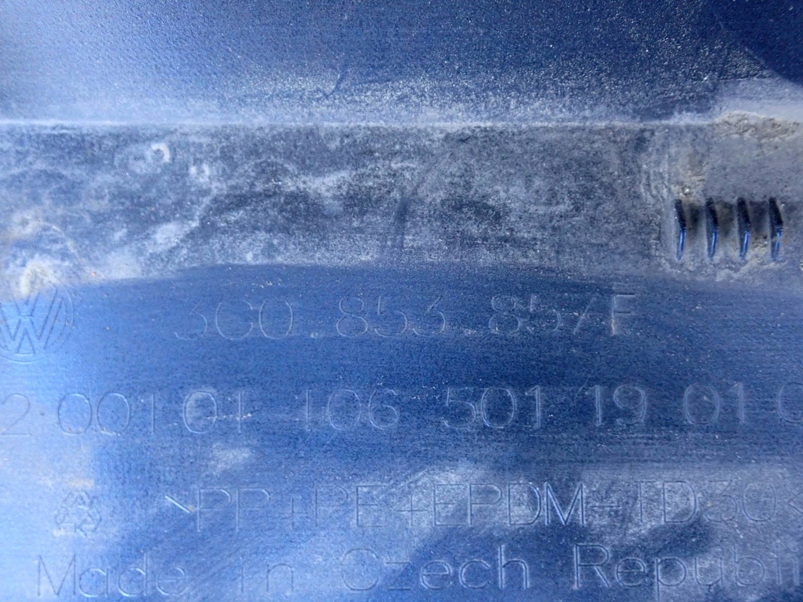 moulding threshold threshold left VW PASSAT B8 3G0853857F