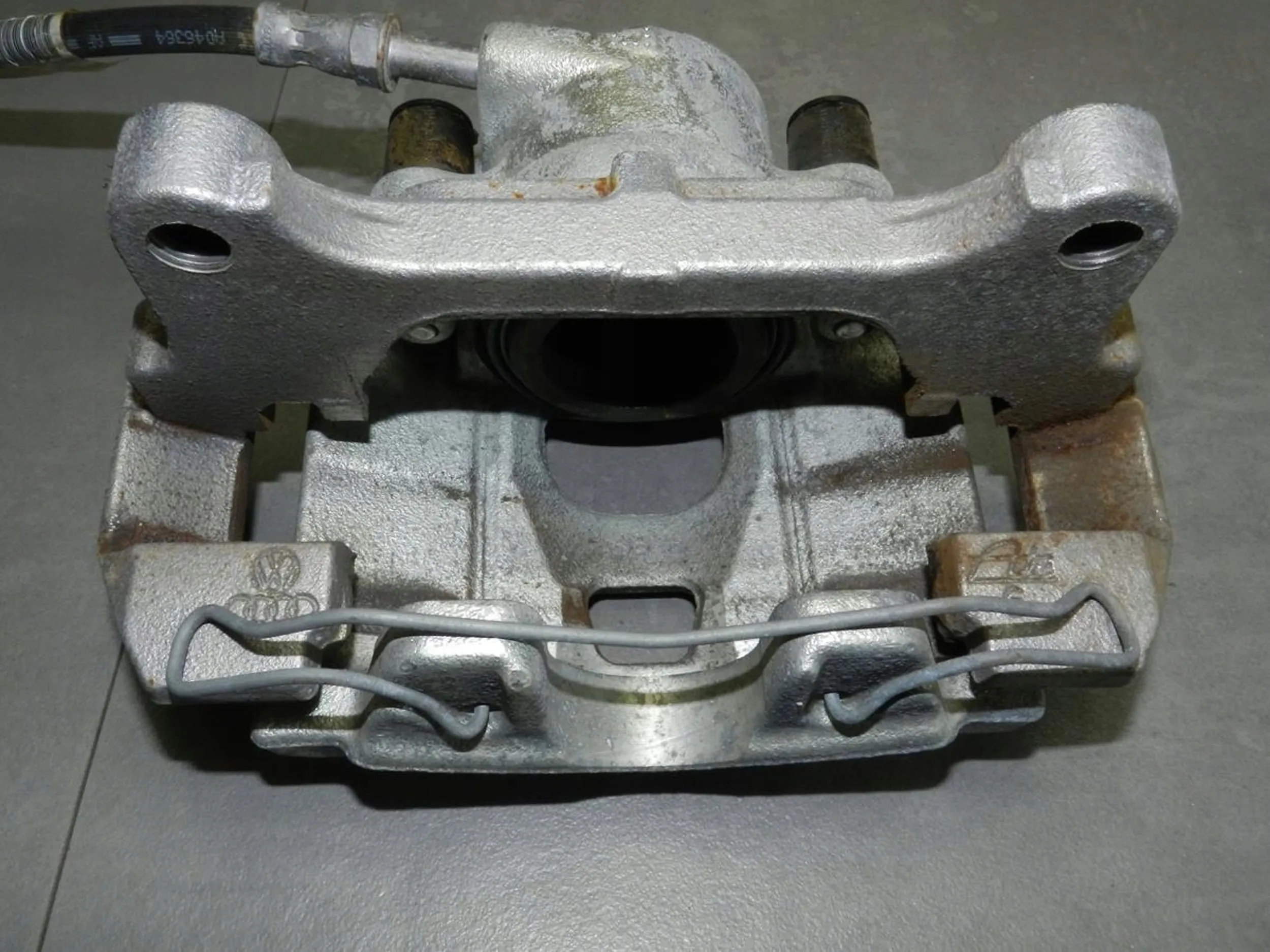 AUDI A5 8T 2.0 tdi caliper right front