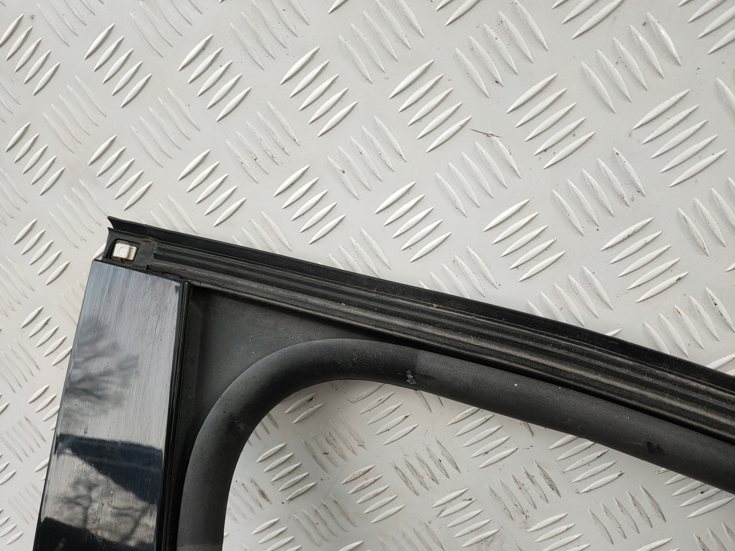 KIA SORENTO IV 20-24 door front right front colour BIALA PERLA SWP