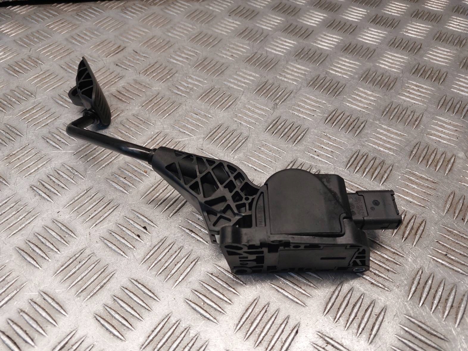 POTENCJOMETR GAZU BERLINGO I FL 1.6 HDI 9653105280 Producent części Citroen OE