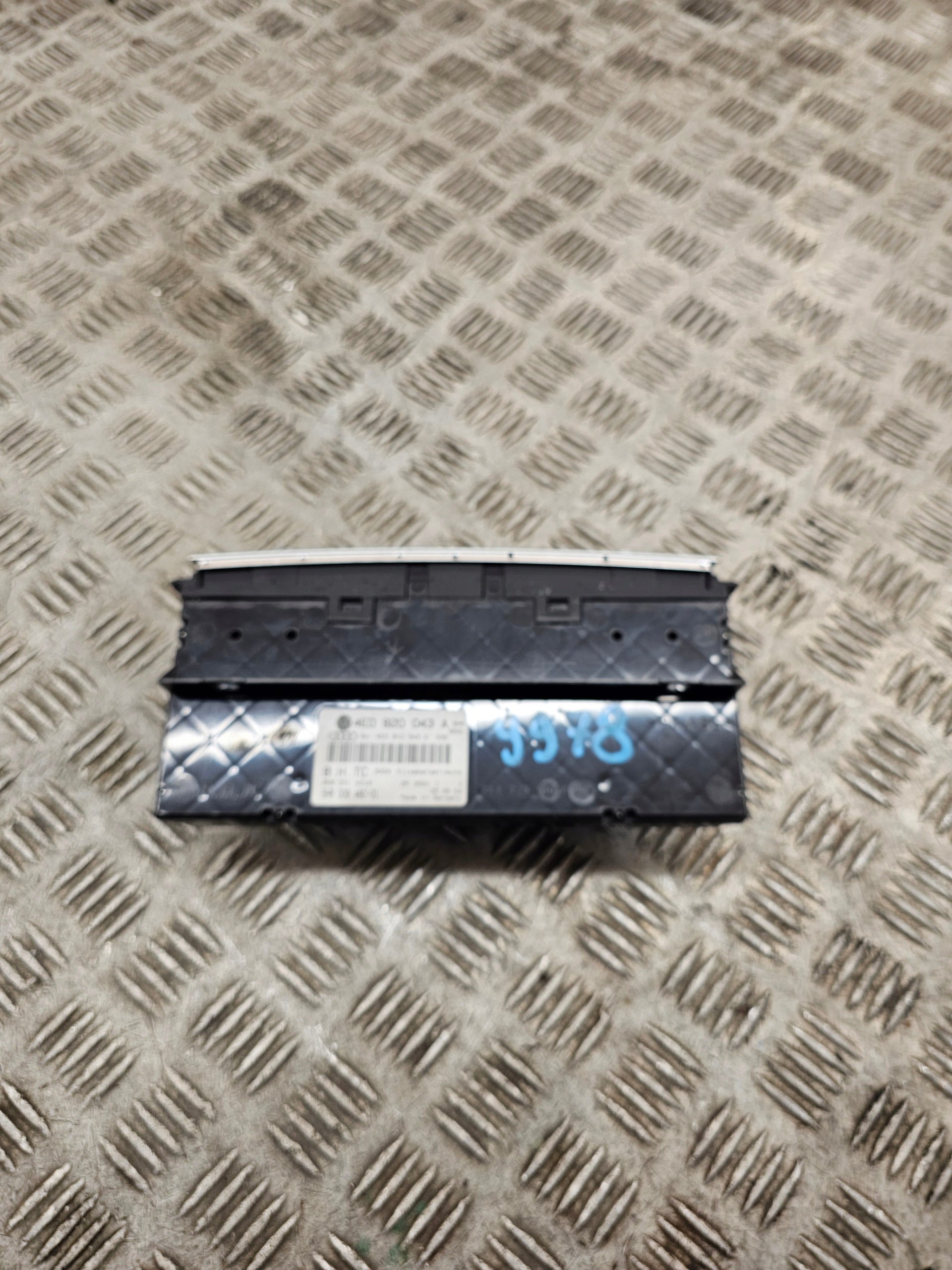 Panel szellőző klíma Audi OE 4E0820043A