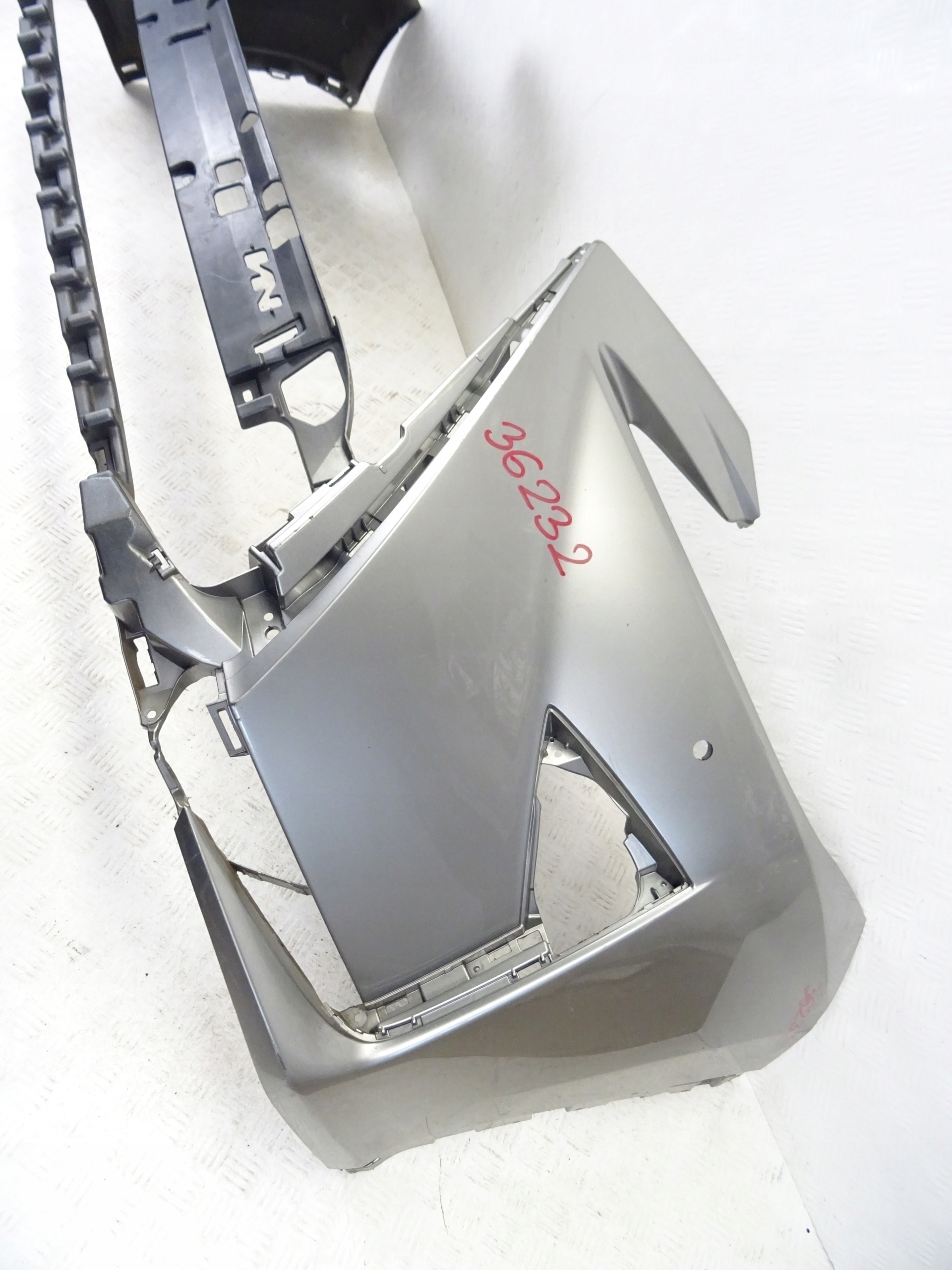 Lexus RX450H RX IV 4 15- bumper front