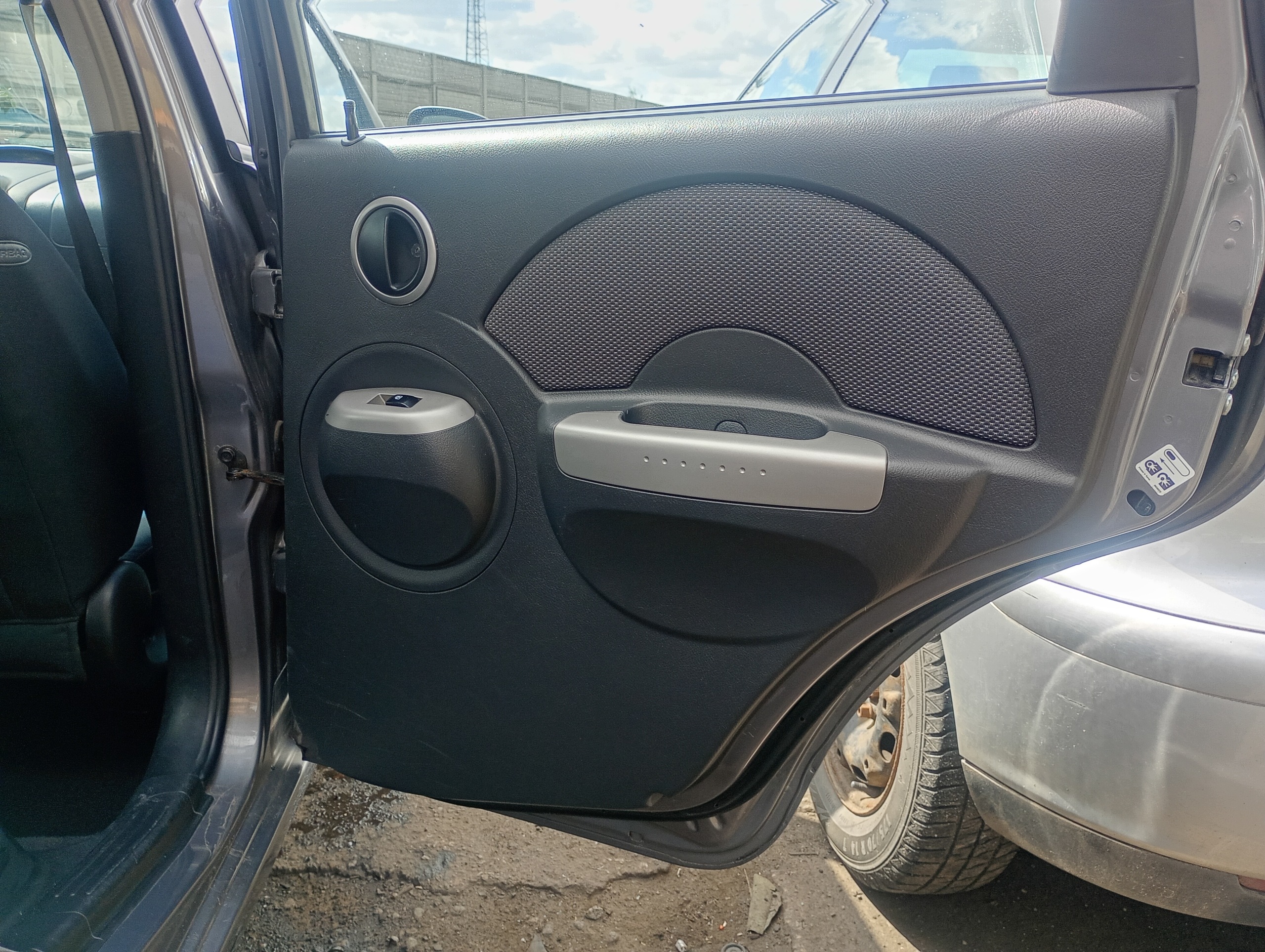 upholstery side right rear part Chevrolet Kalos T255 08