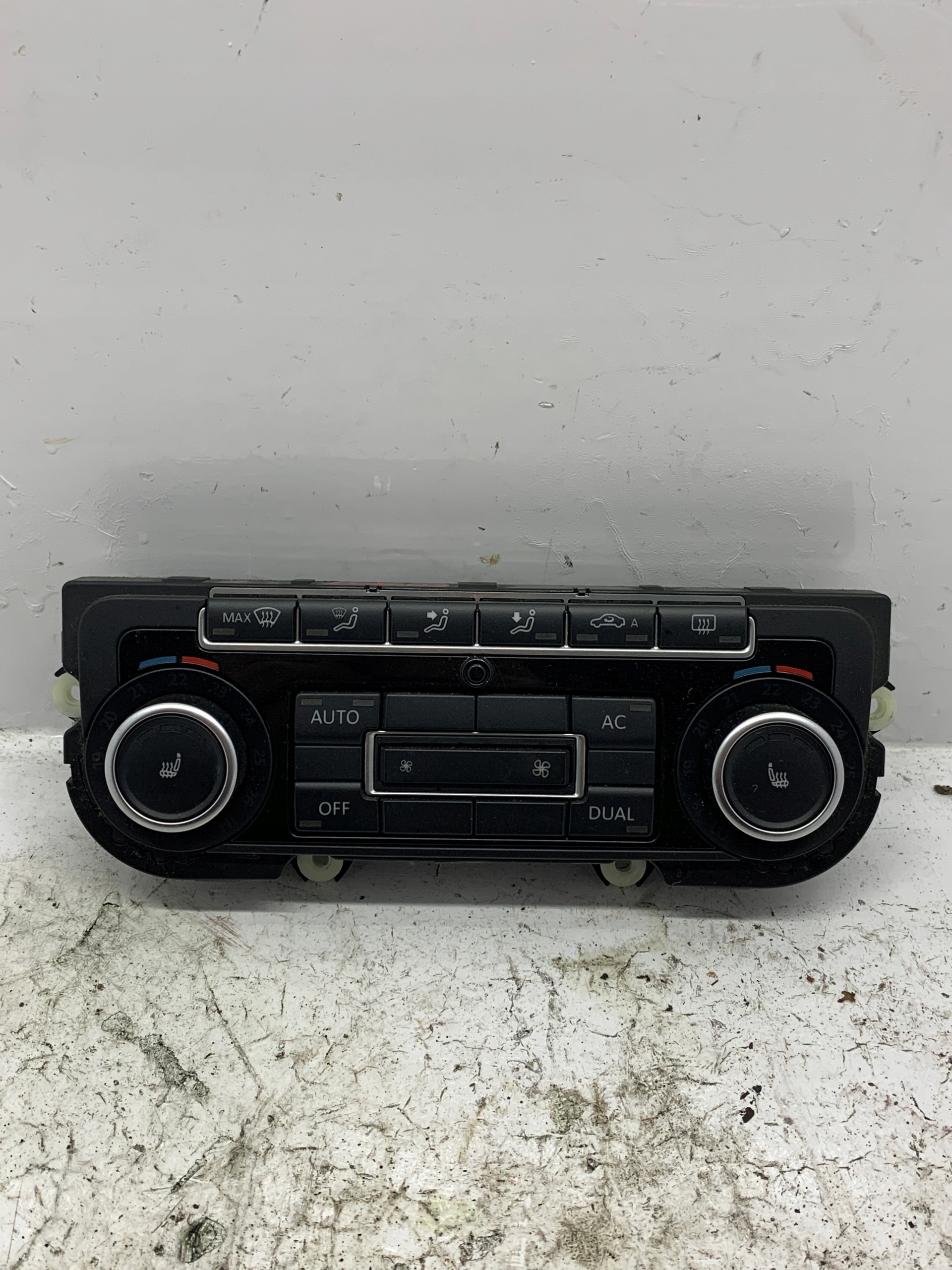PANEL klími klimatizaci 5K0907044EA VW GOLF VI (2008-2013) 2.0TDI