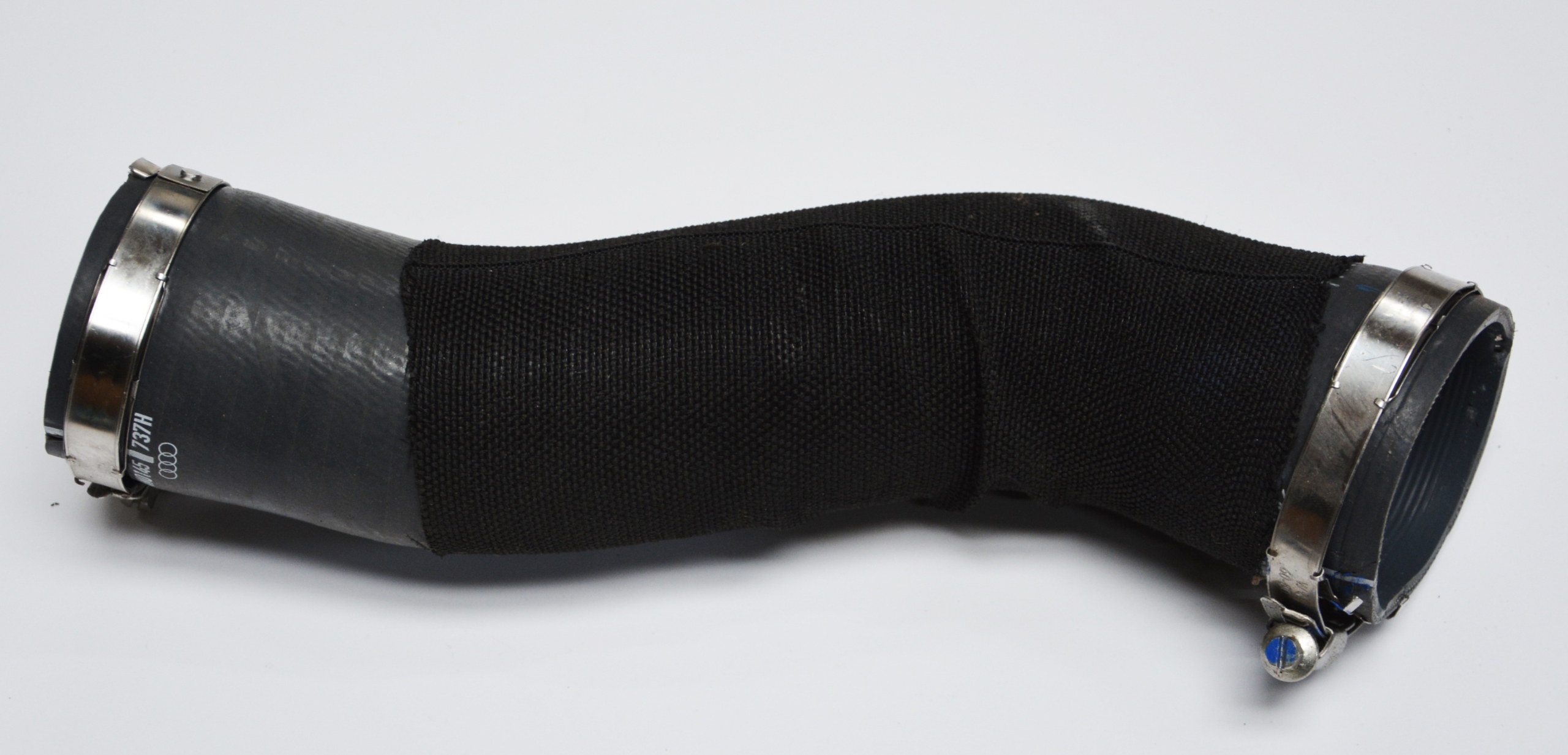 4N0145737H AUDI A8 4N 4.0 TDI труба интеркулера