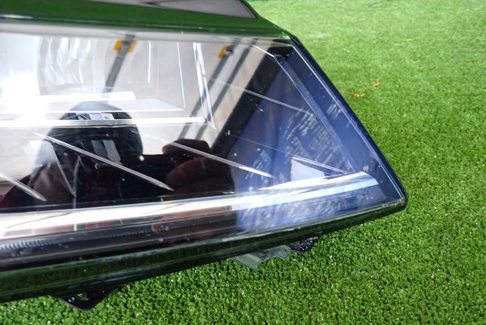 SKODA SUPERB III LED CRYSTAL LIGHTING LIFT 19- reflektor right light right