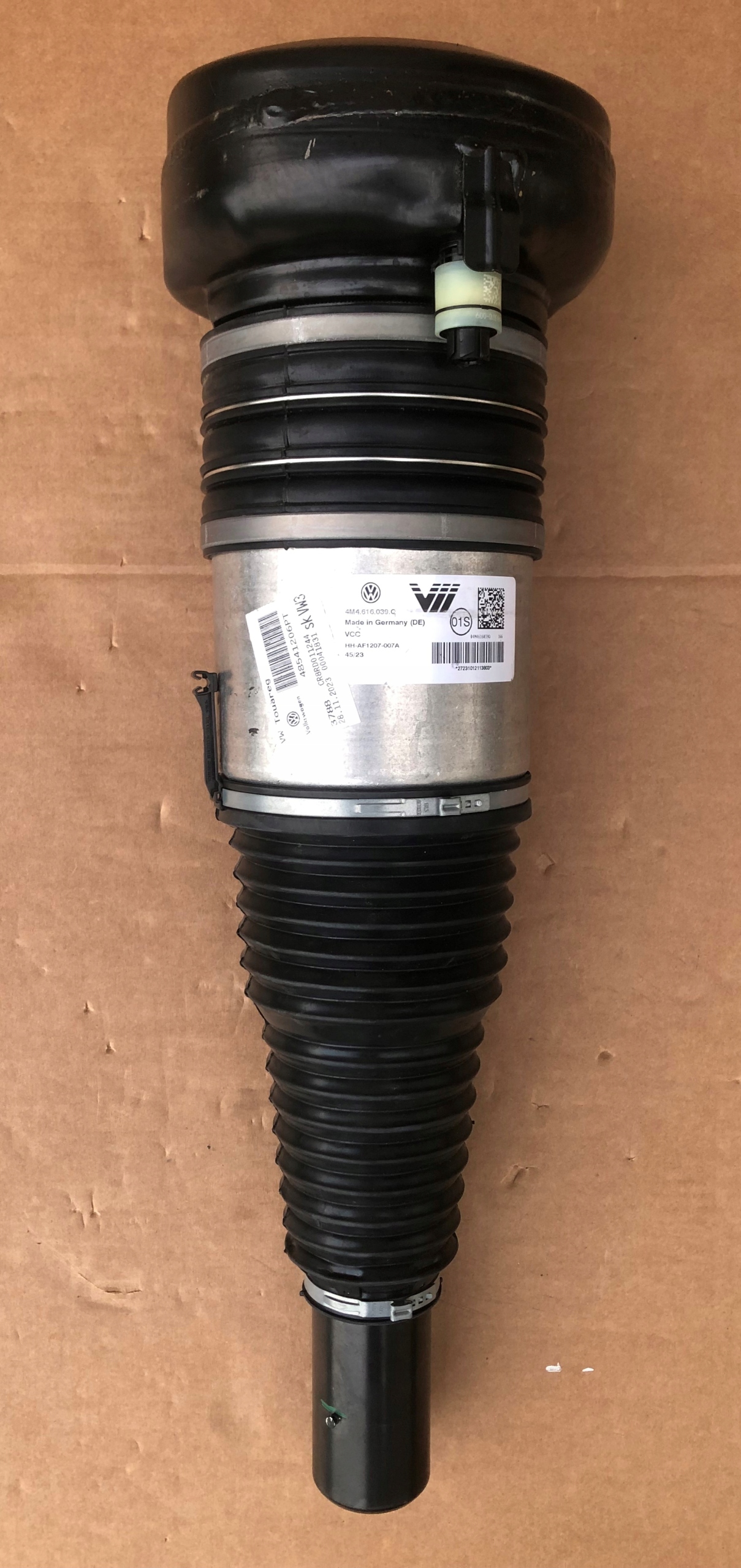 AMORTYZATOR PNEUMATYCZNY PRZEDNI VW TOUAREG 4M4616039Q