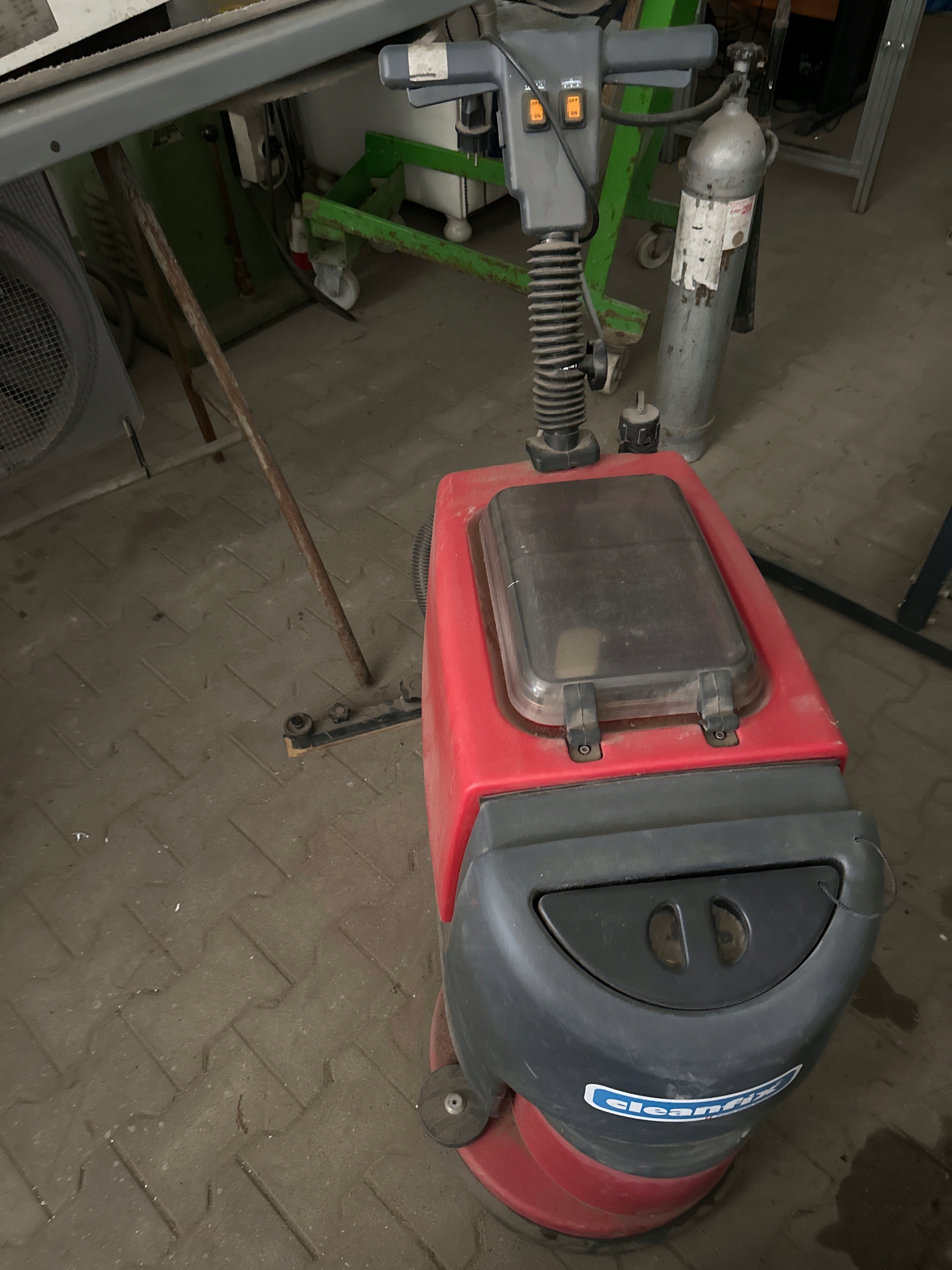 Profesjonalna szorowarka Cleanfix RA 431 E Zasilanie 230 V