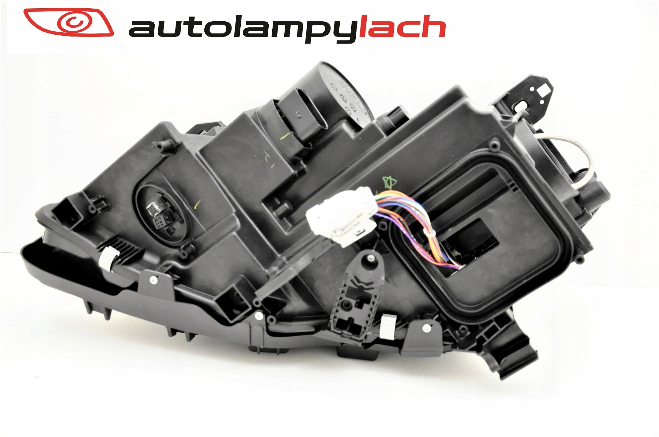 MERCEDES GLA X156 14- XENON NOWE NIESKRĘTNE KOMPLE Typ samochodu Samochody osobowe