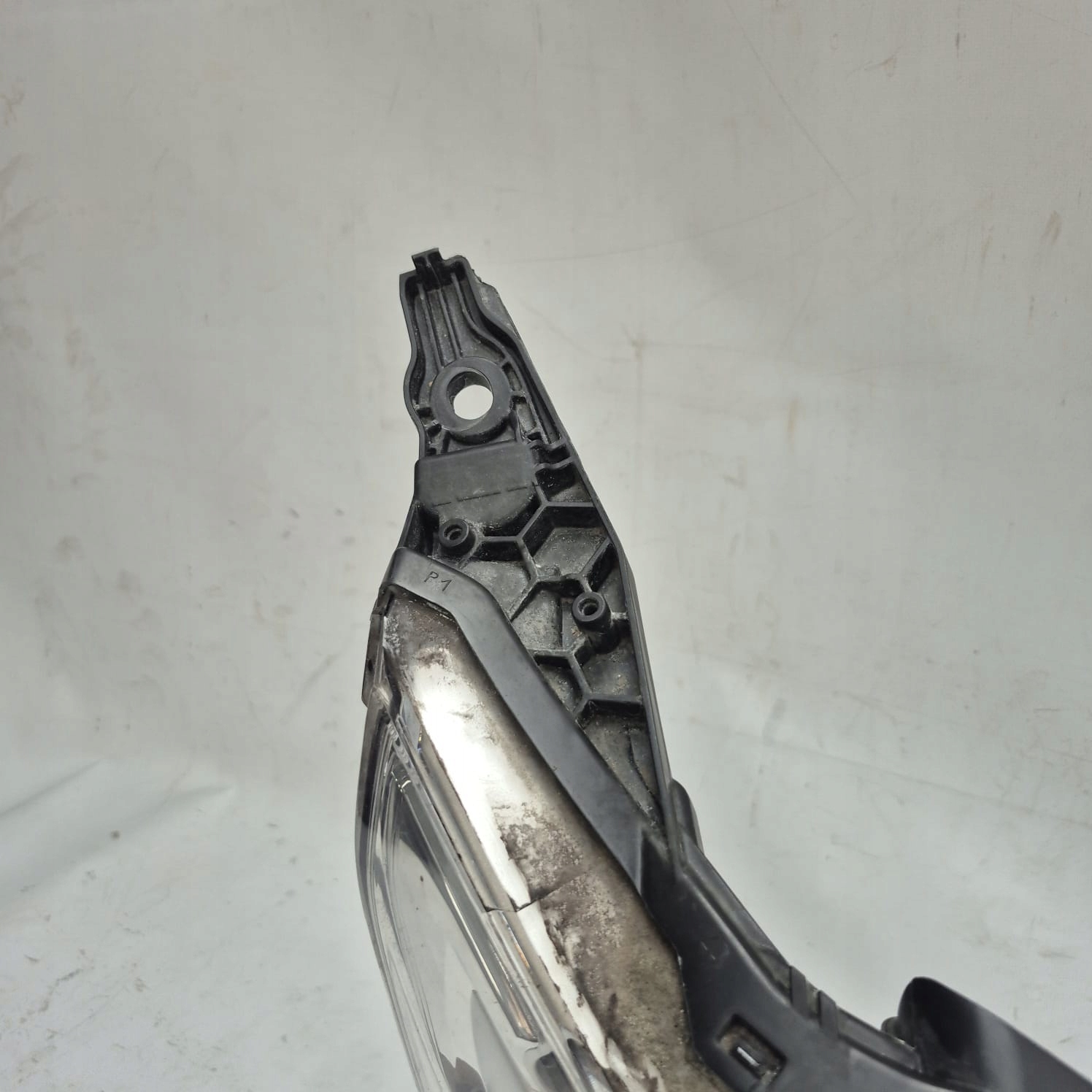 PEUGEOT 208 and LIFT 15- light right front front 9810805880