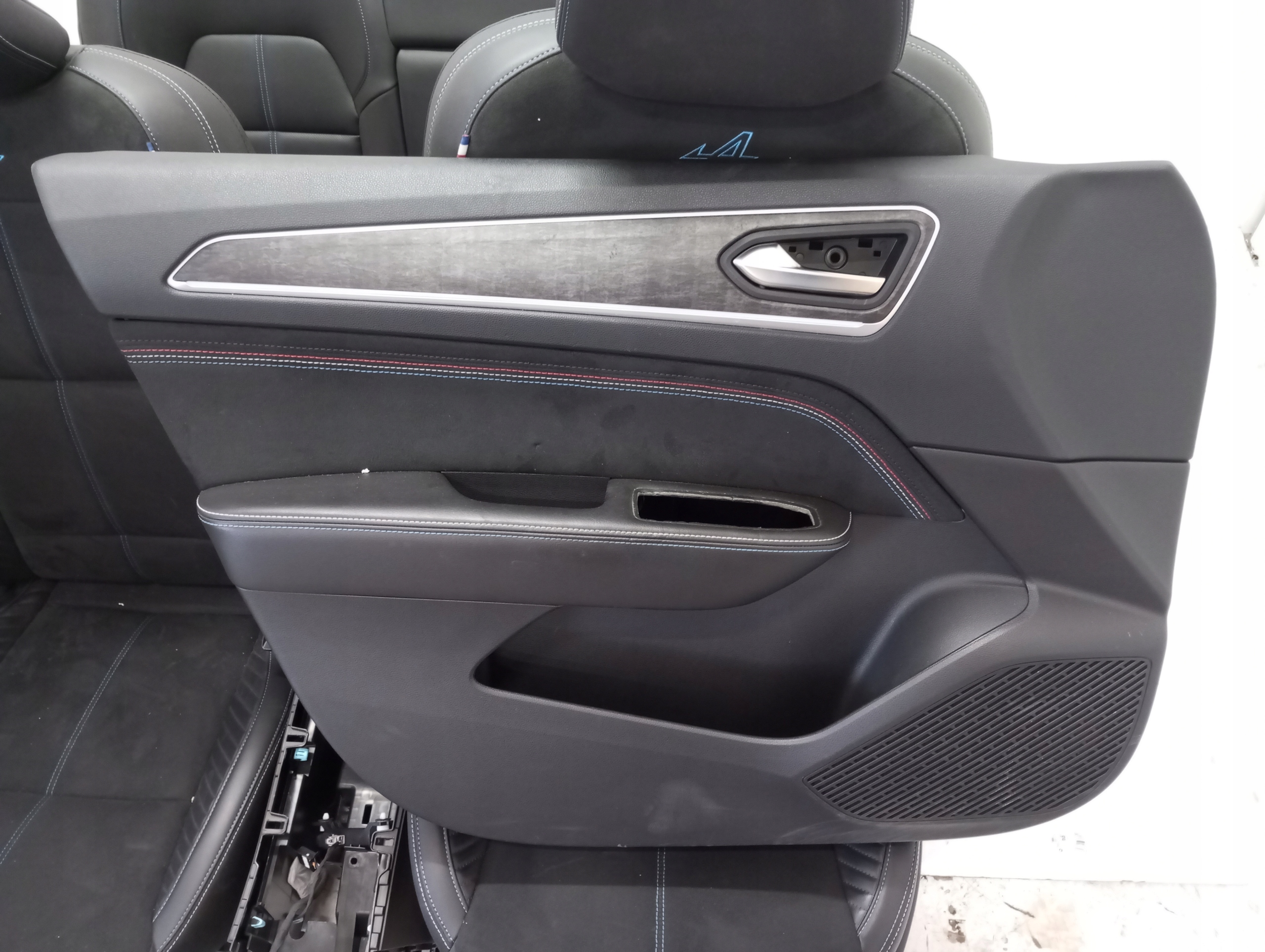 seats POL leather upholstery RENAULT ARKANA