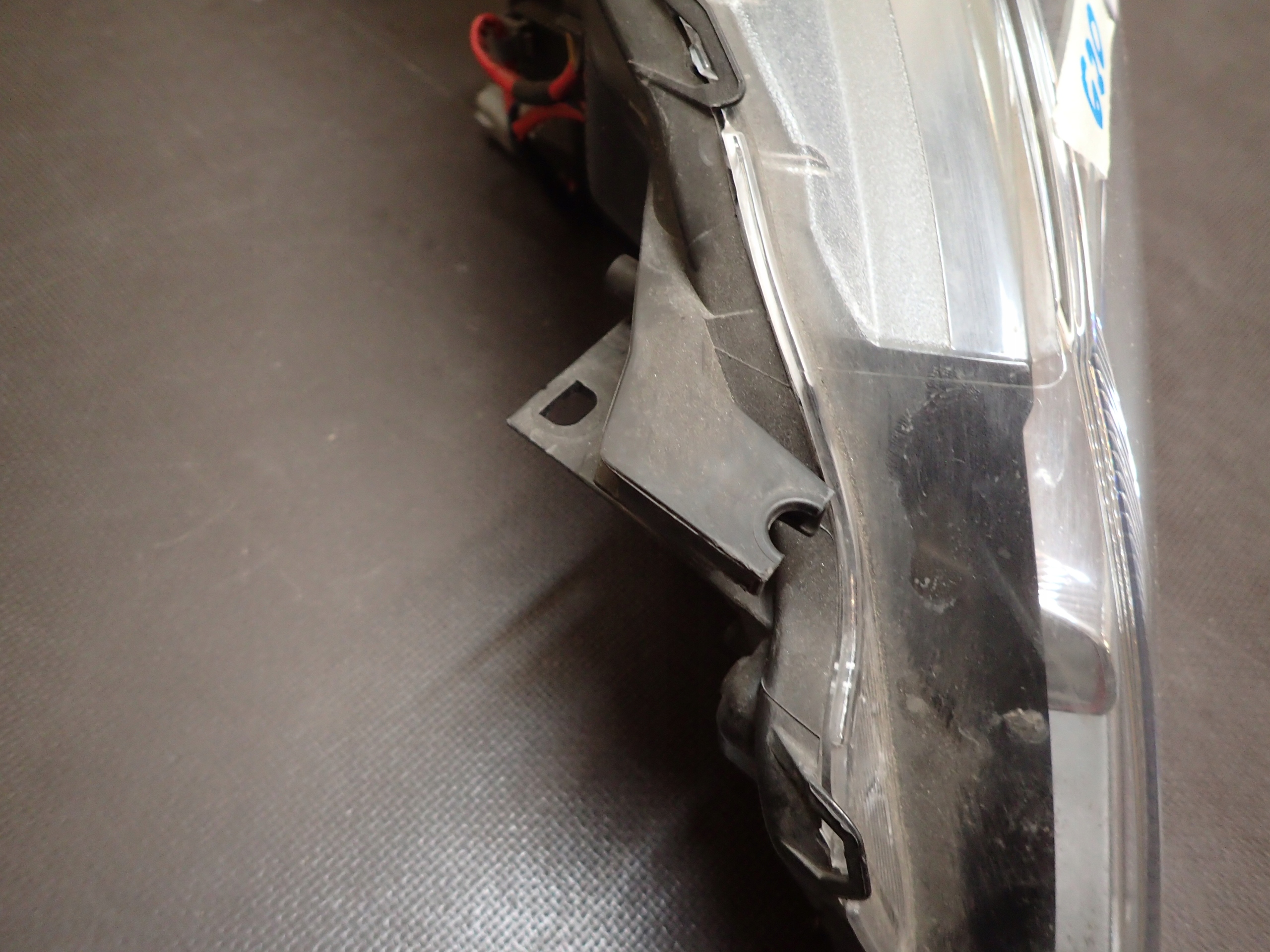 LIGHT FRONT LEFT TOYOTA YARIS III 3 LIFT 14-17