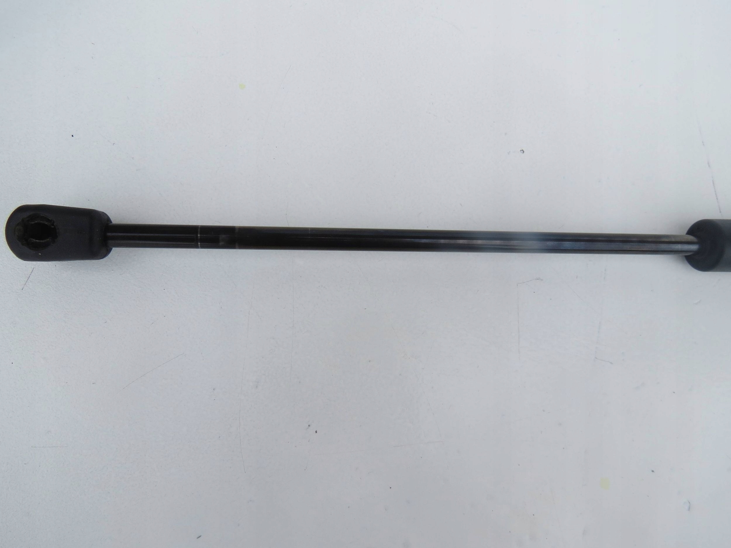 damper SILOWNIKI bonnet VOLVO V60 31297080