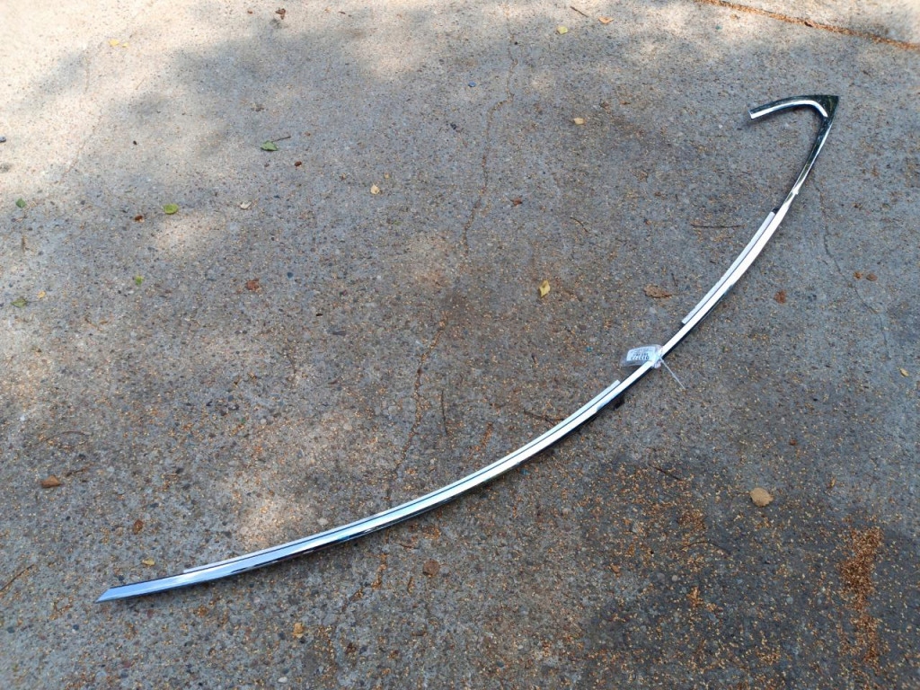 TESLA MODEL S LISTWA CHROMOWANA PRAWA 1079448-00-D Numer katalogowy części 01