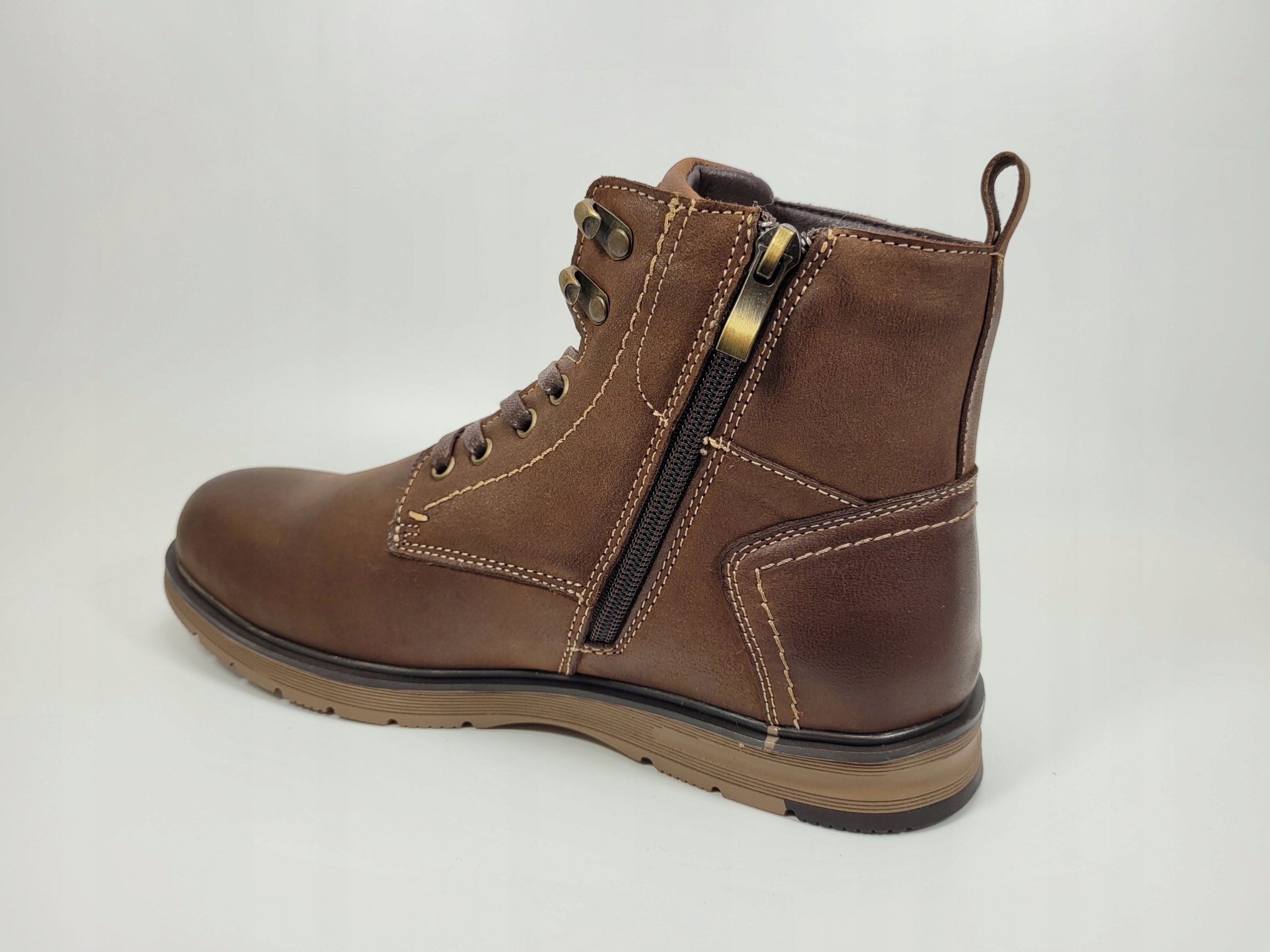 TRZEWIKI SKÓRZANE LEE COOPER LCJ-22-33-1479M 45 Oryginalne opakowanie producenta pudełko