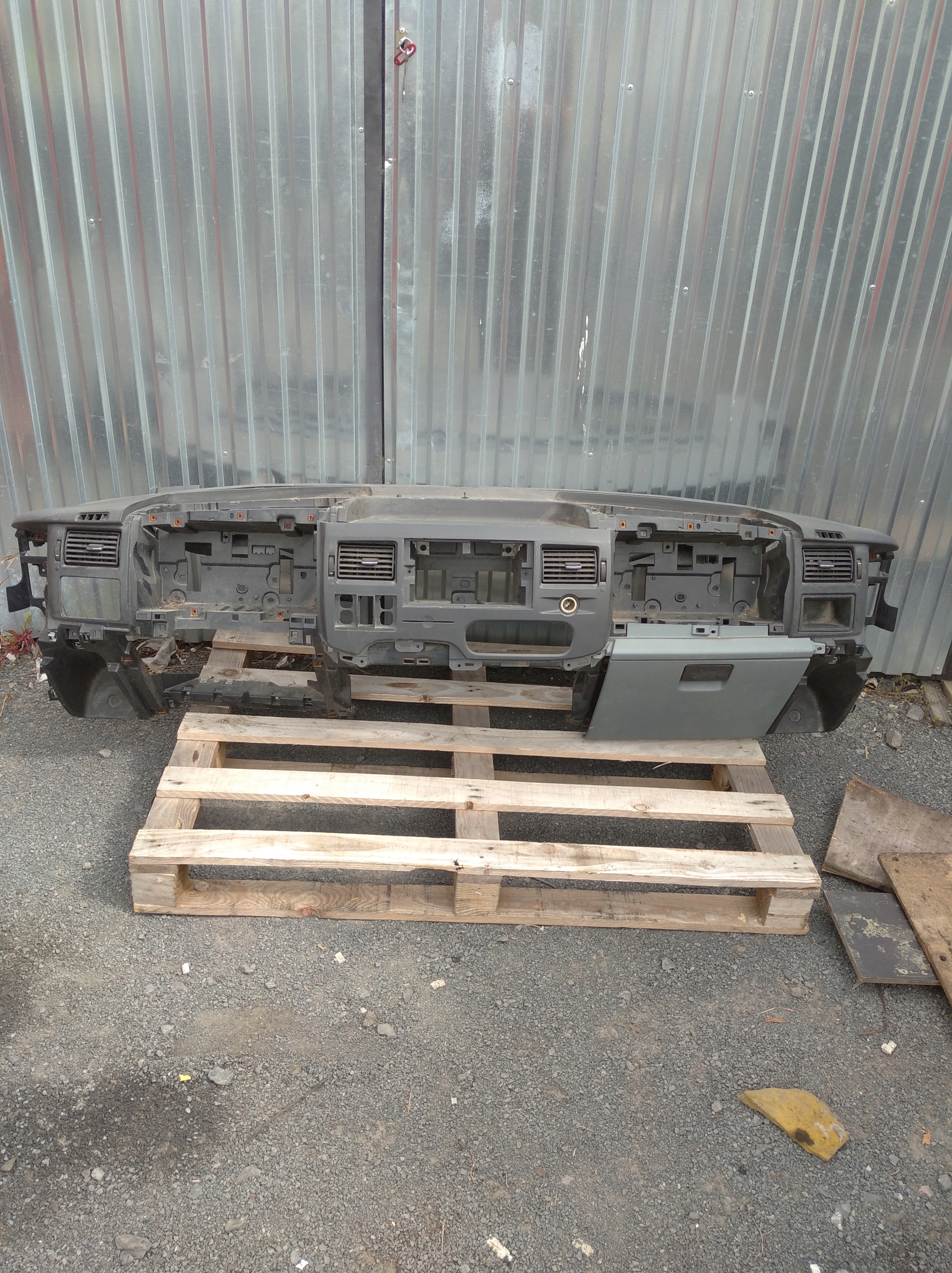 Transit MK7 06-12r Deska konsola BELKA SCHOWEK AIRBAG PLASTIKI EUROPA