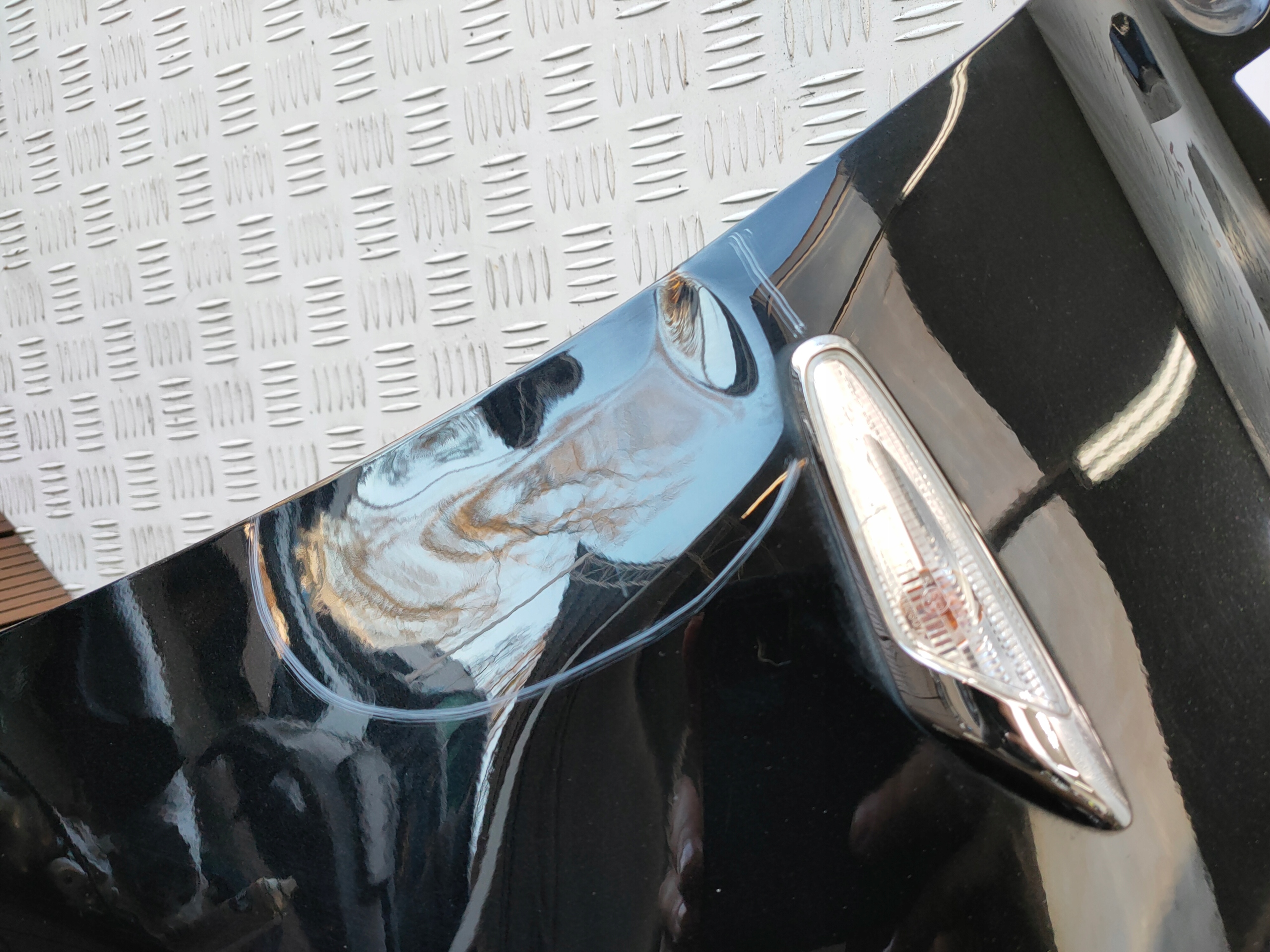 SUZUKI KIZASHI 09-14 fender front right front colour ZMV