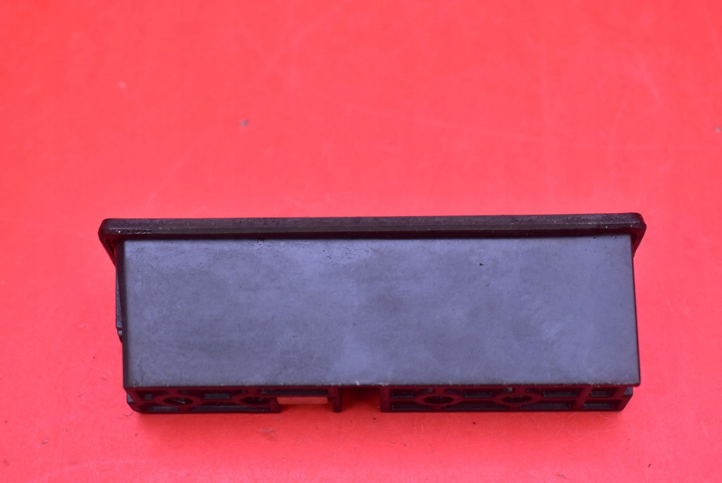 handle button bonnet rear part AUDI A4 B7 KOMBI 04-08