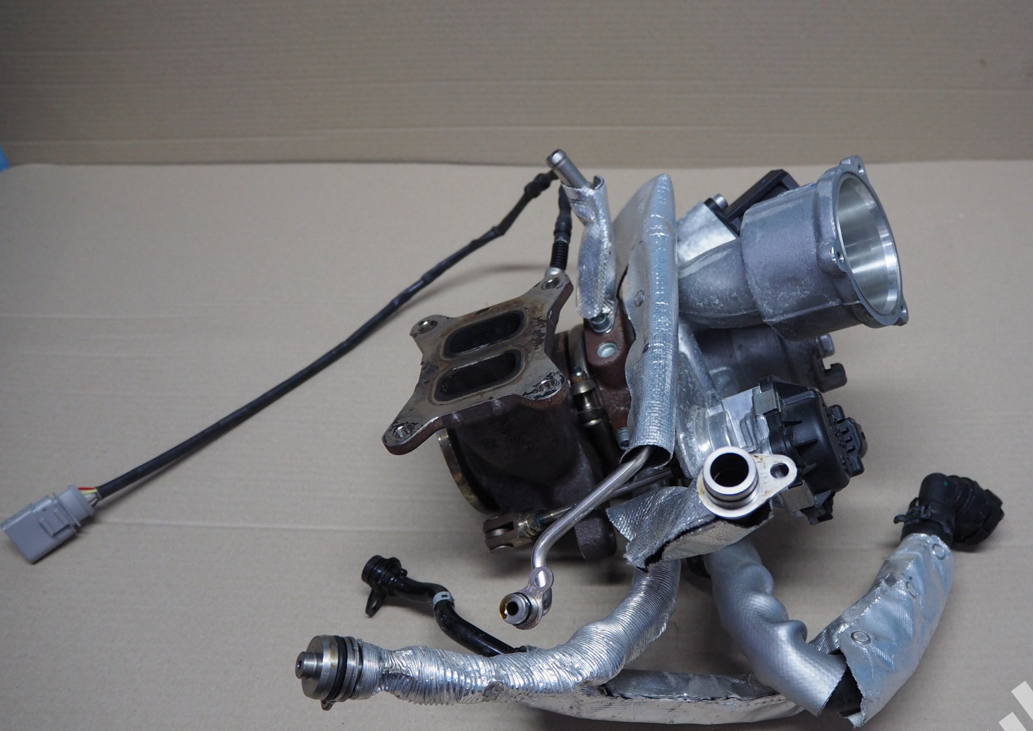 VW GOLF VII 2.0TSI TURBO turbo Originale