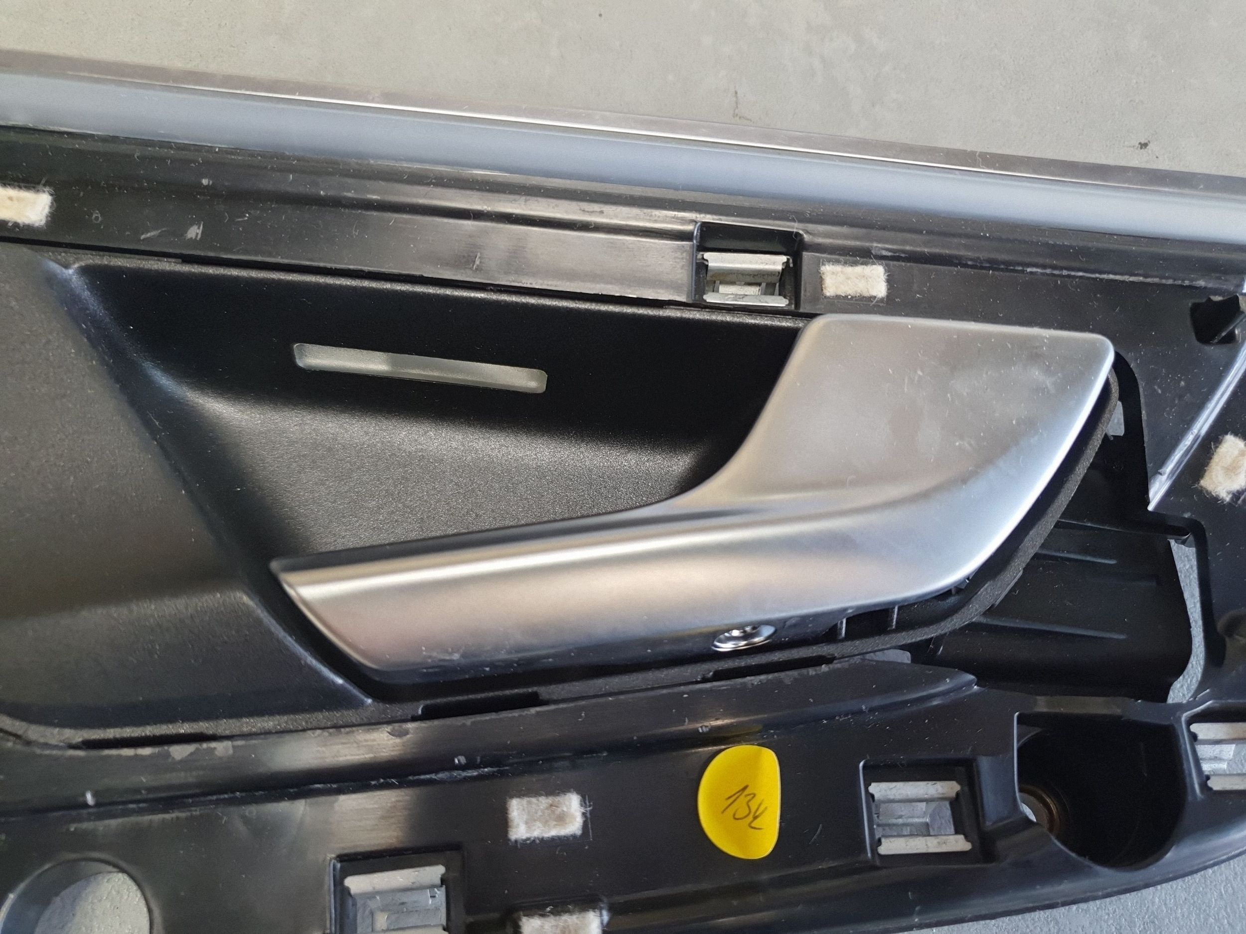 Audi Q7 4M handle inner right rear part rear 4M0839020C