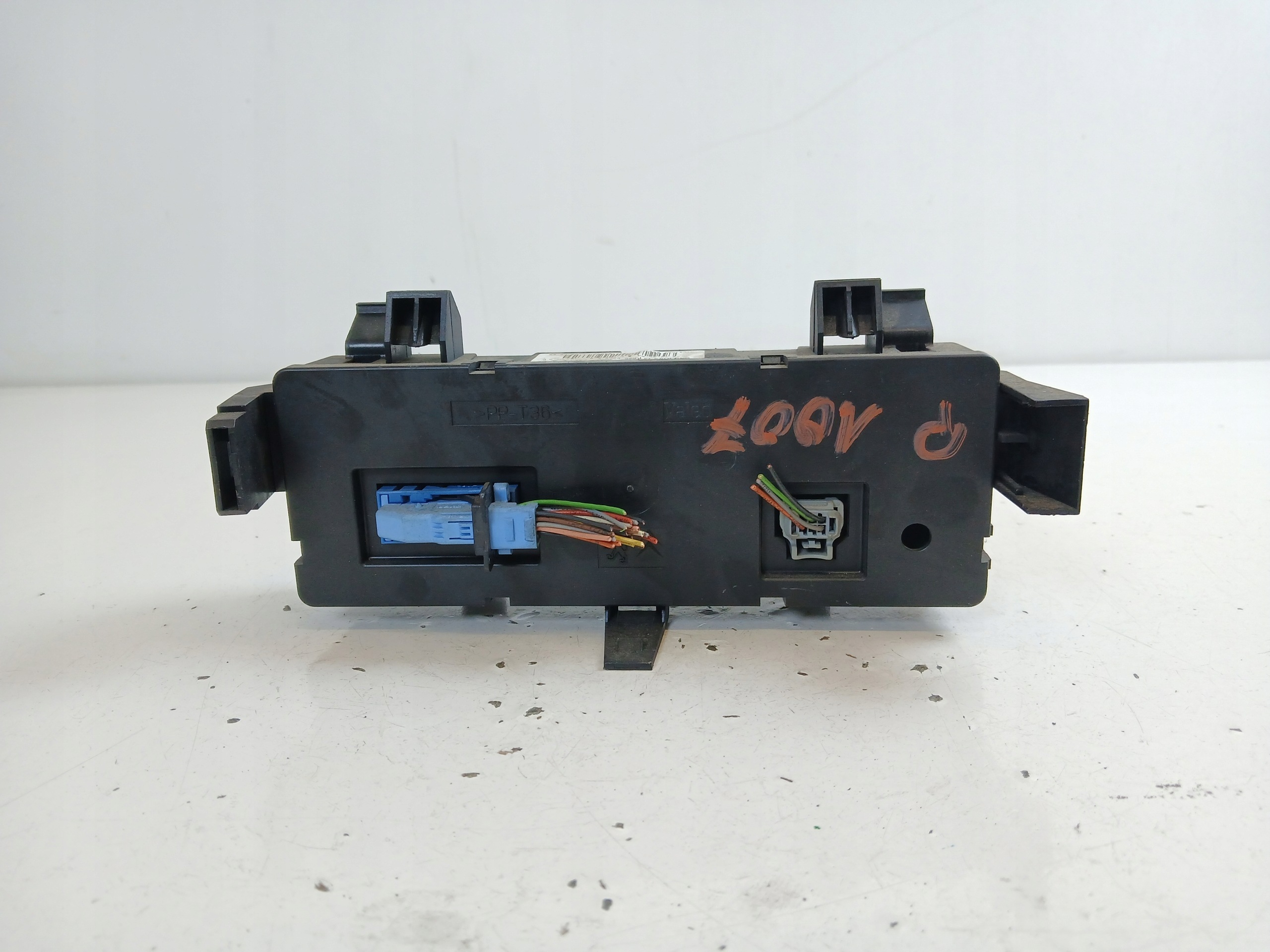 PEUGEOT 1007 commande de climatisation alimentation d'air 96530443XT
