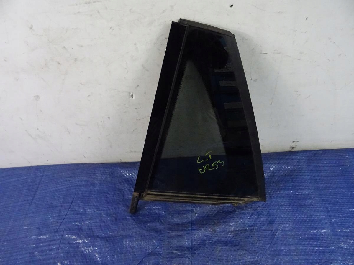 Скло дверей ліве заднє MERCEDES W253