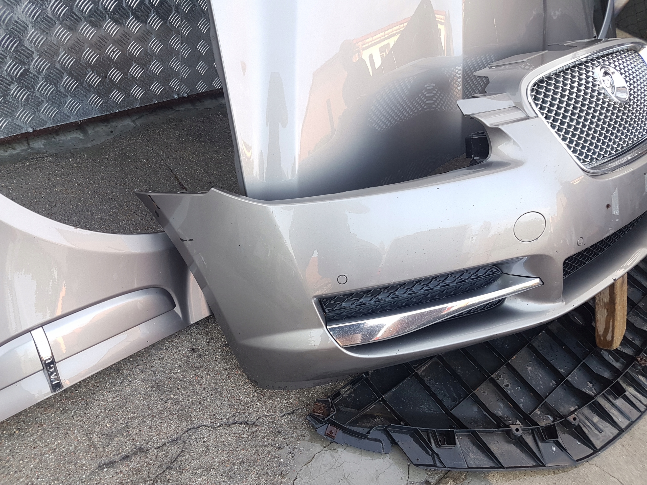 bumper JAGUAR XF X250 07-11
