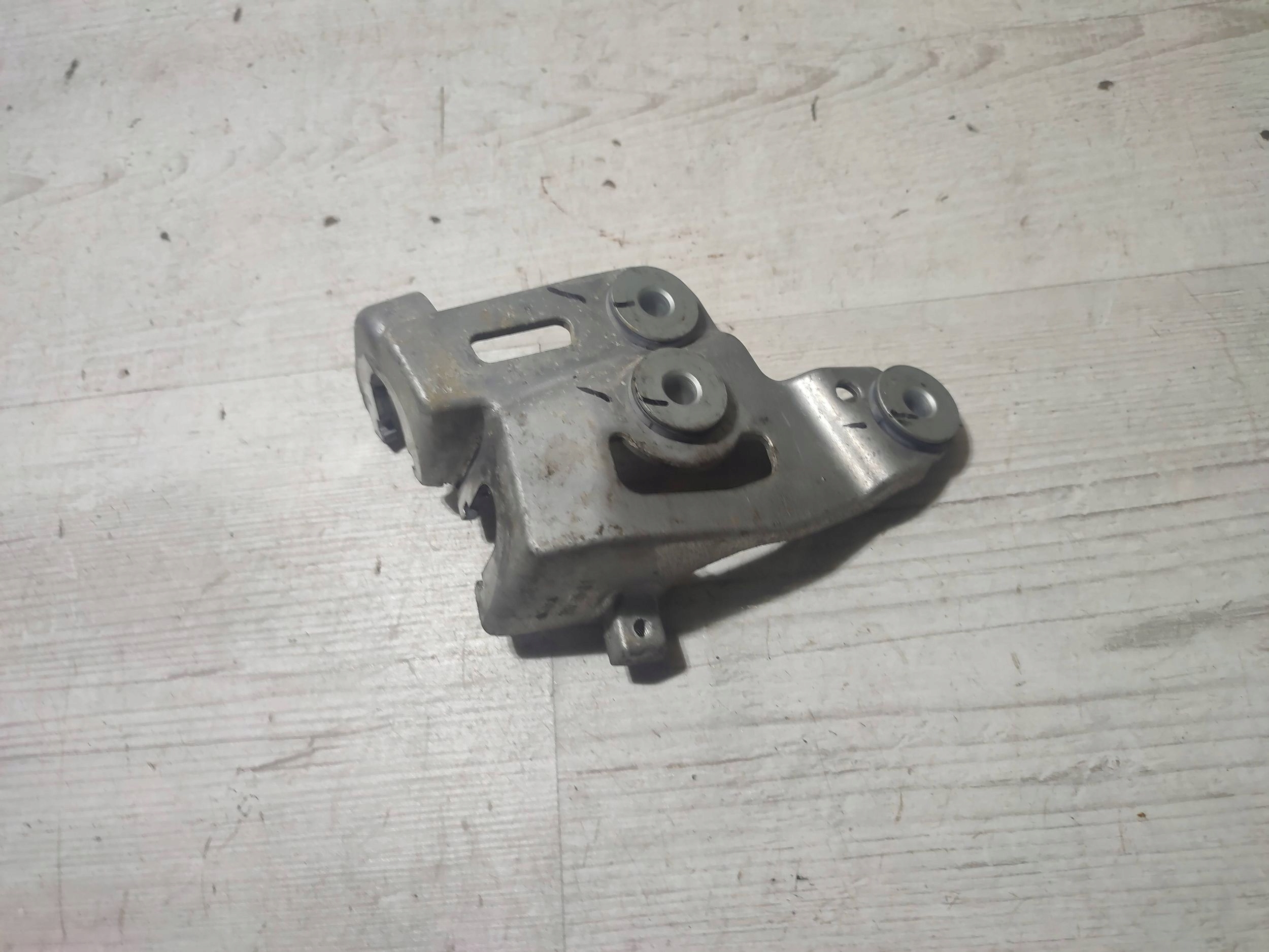 Hyundai Kona et 2018 Console / Support plaque Moteur