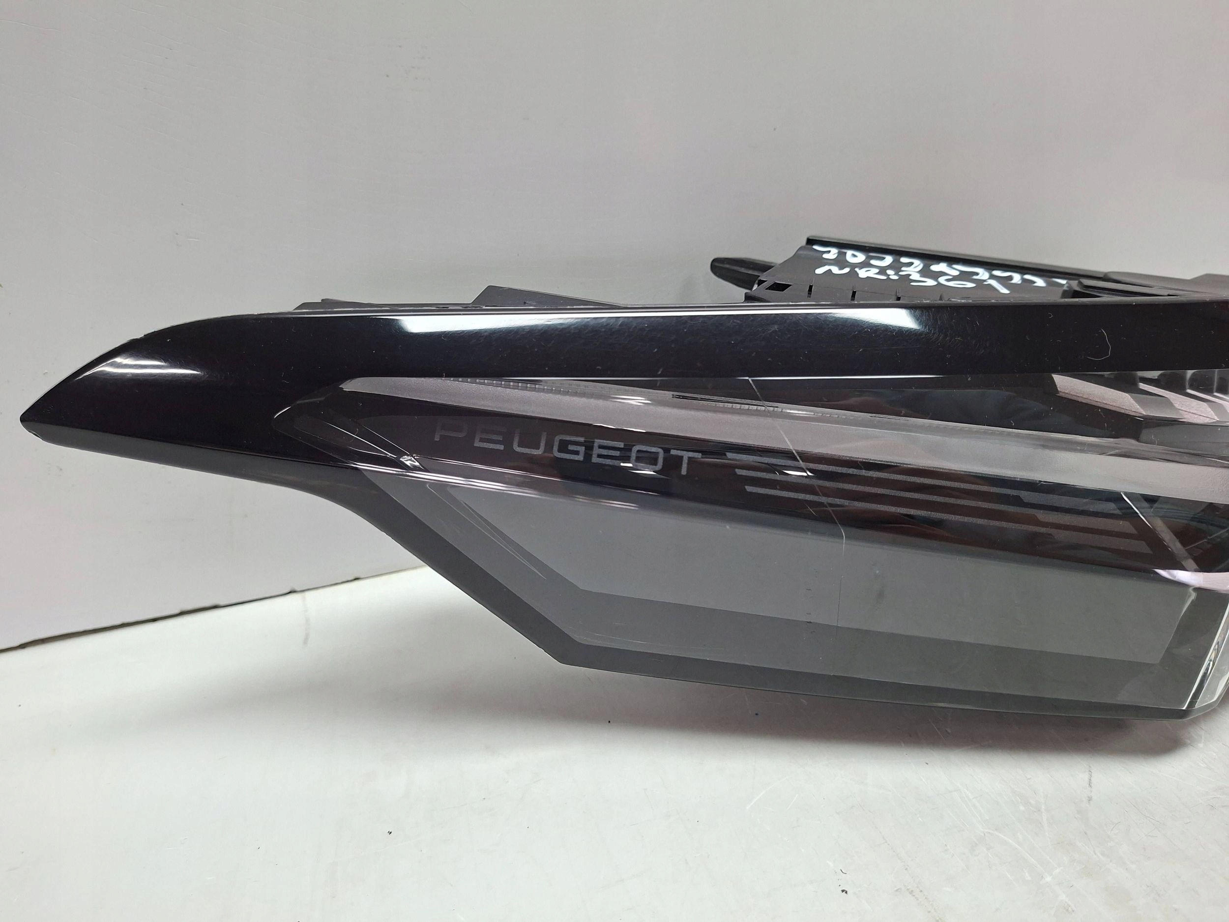 light rear left 9835299580 PEUGEOT 308 III KOMBI T10 2021