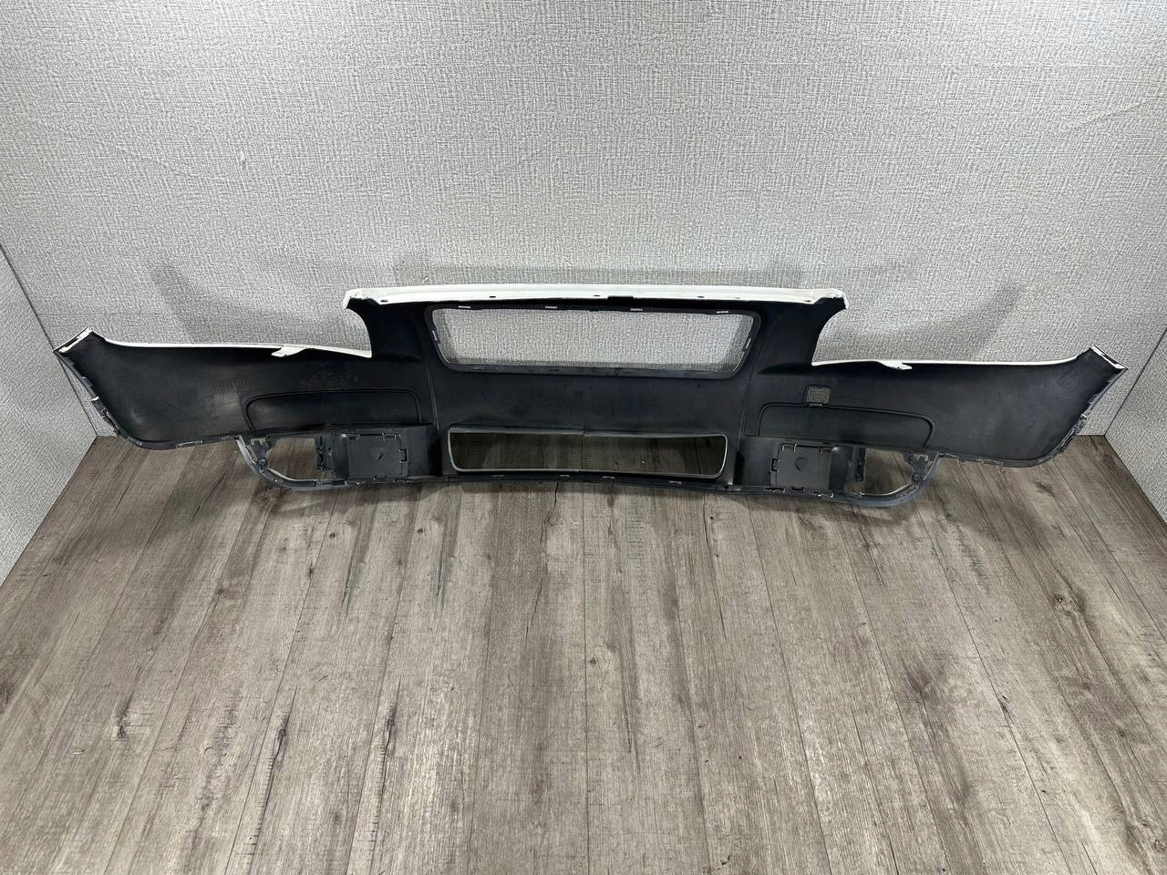 VOLVO C30 2006-2009 bumper front 30657188