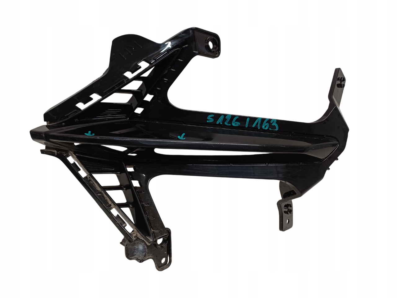 KIA CEED 3 III LIFT 21- KRATKA ZDERZAKA PRAWY PRZÓD 86524J7DA0