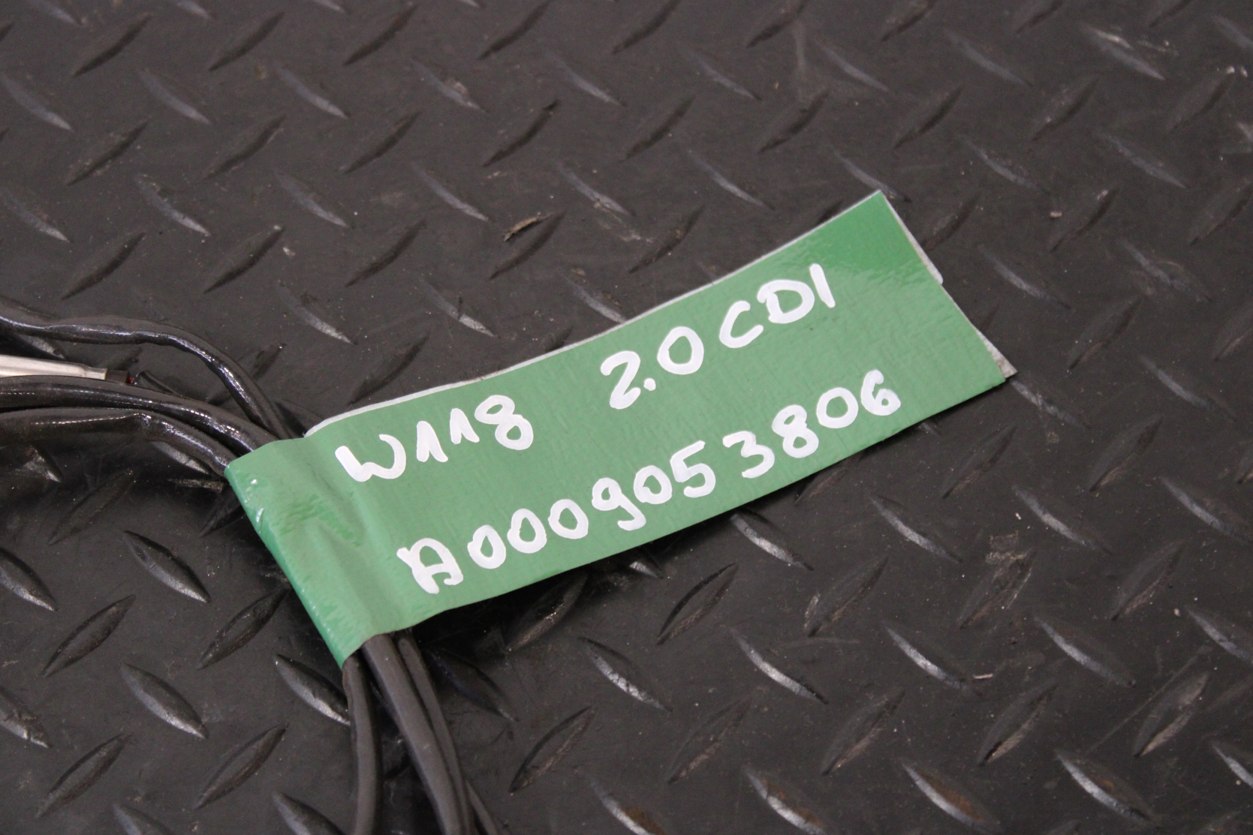 Sensor TEMPERATURY Gase CLA II 2 W118 AMG A0009053806