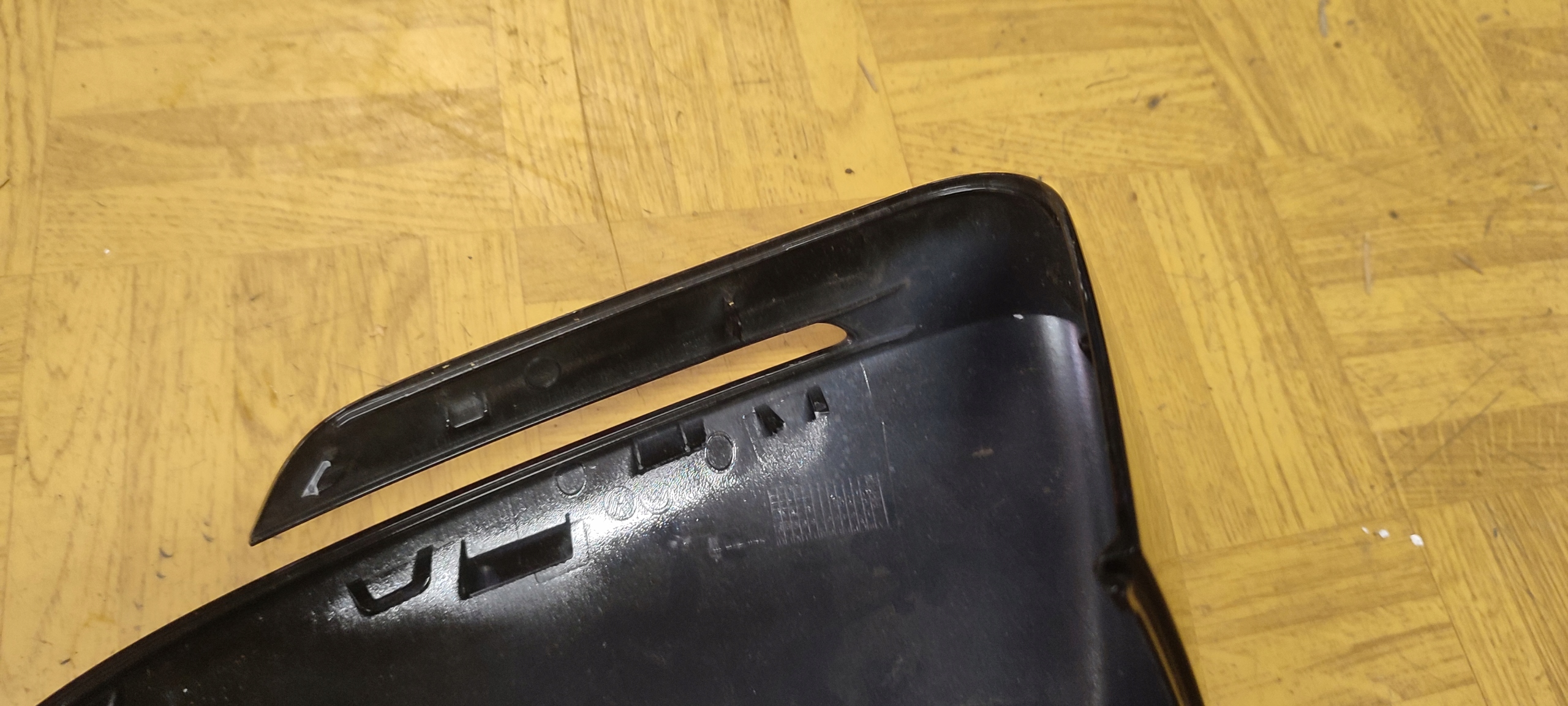 obal zrcadla pravá VOLKSWAGEN ID.5 11C857538