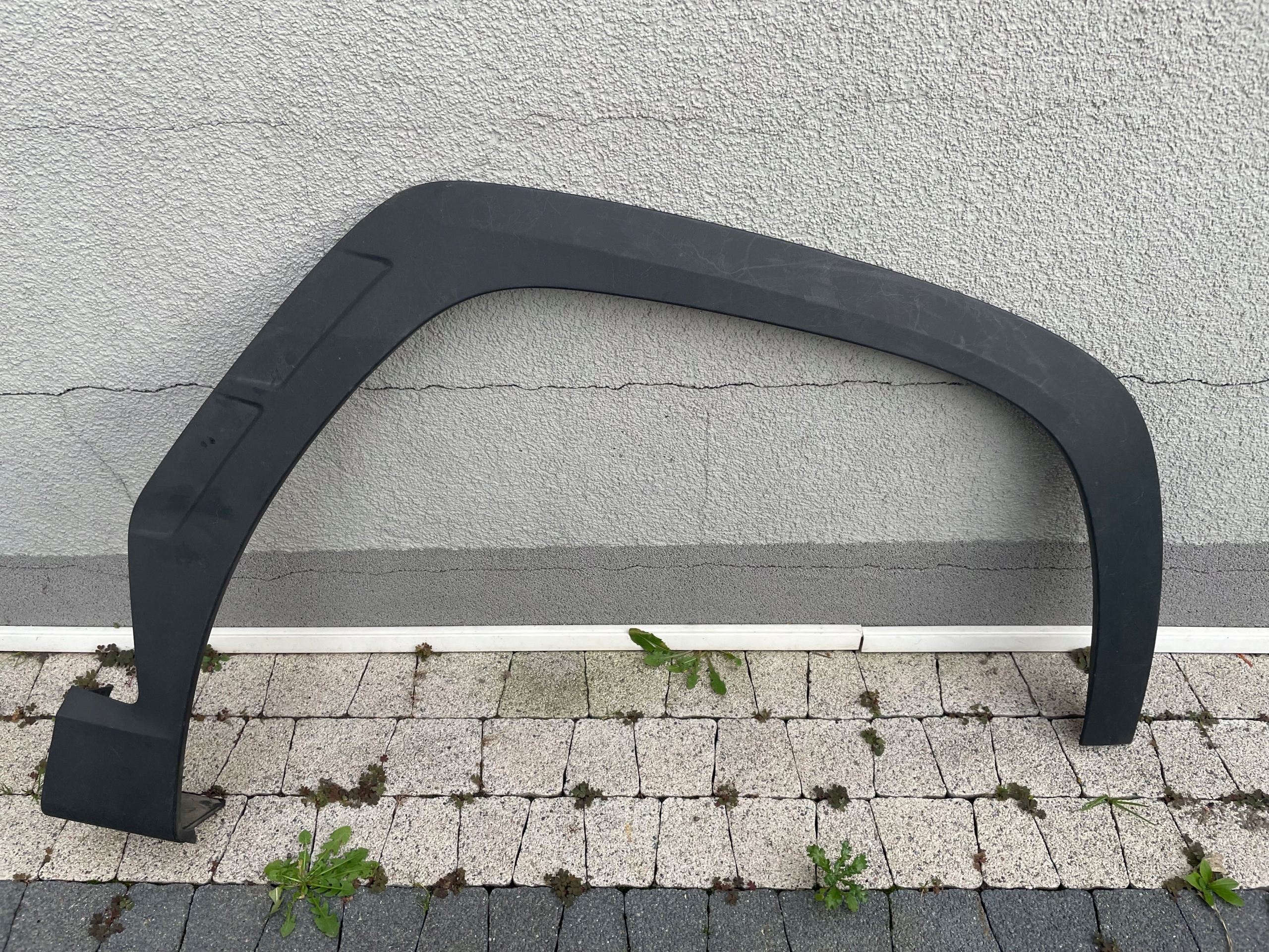 87712-N7000 - HYUNDAI TUCSON 21-НАКЛАДКА НА ПЕРЕДНЄ ПРАВЕ КРИЛО