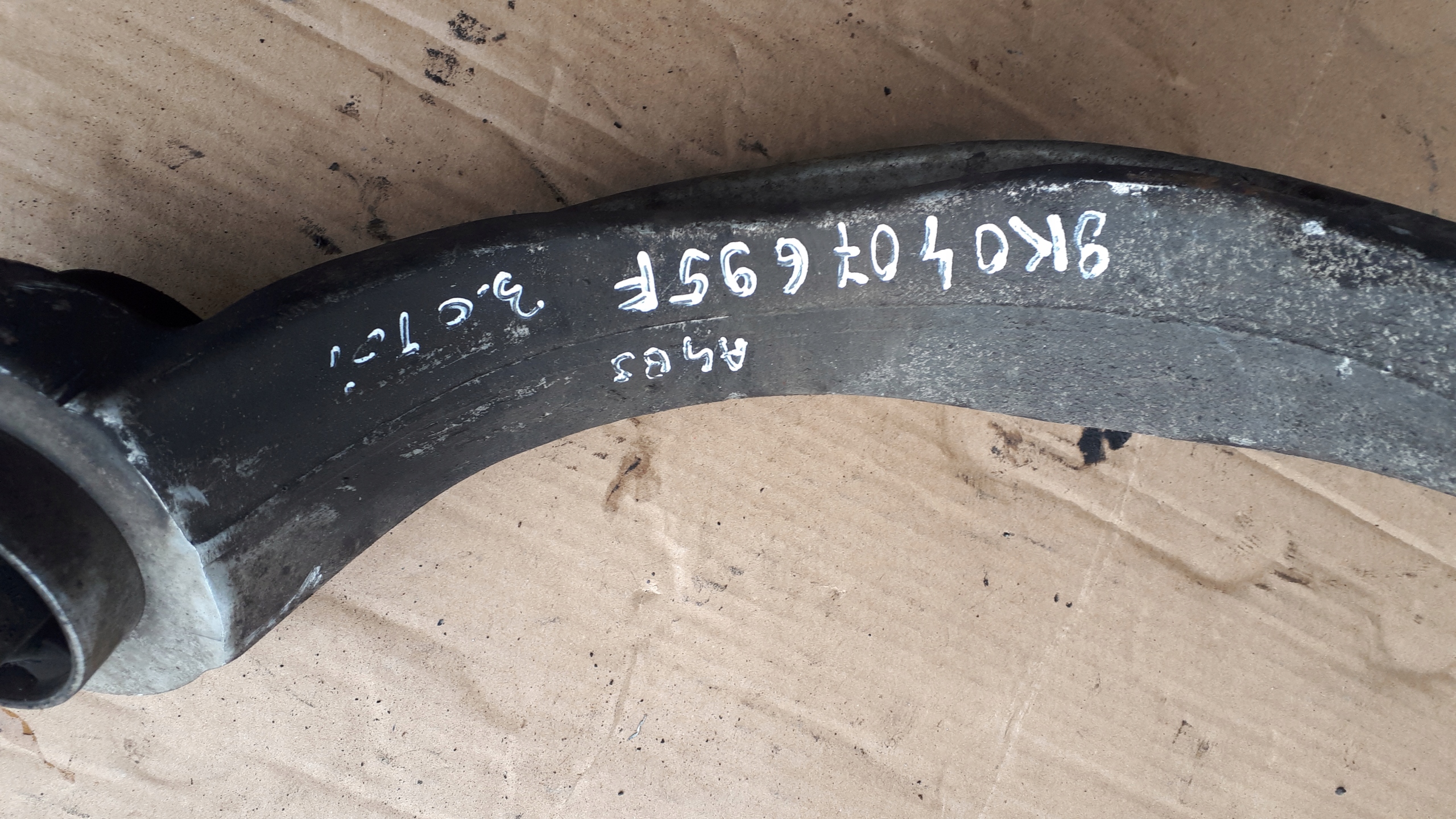 A4 B8 arm left front 8K0407695F 2.7 3.0 TDI A5