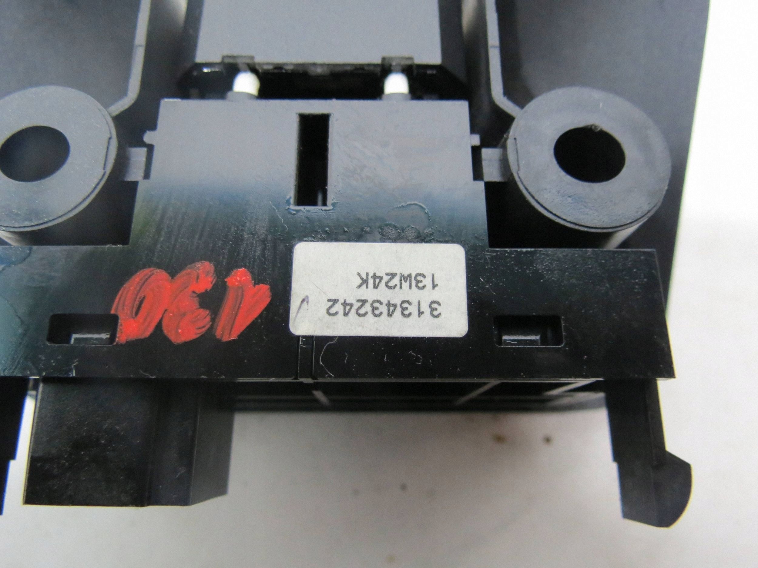 tlačítko páčka elektrická brzda VOLVO V60 a S60 II 31343242