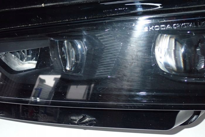 SKODA ENYAQ FULL LED CRYSTAL LIGHTING 25- reflektor left light 5LB941035