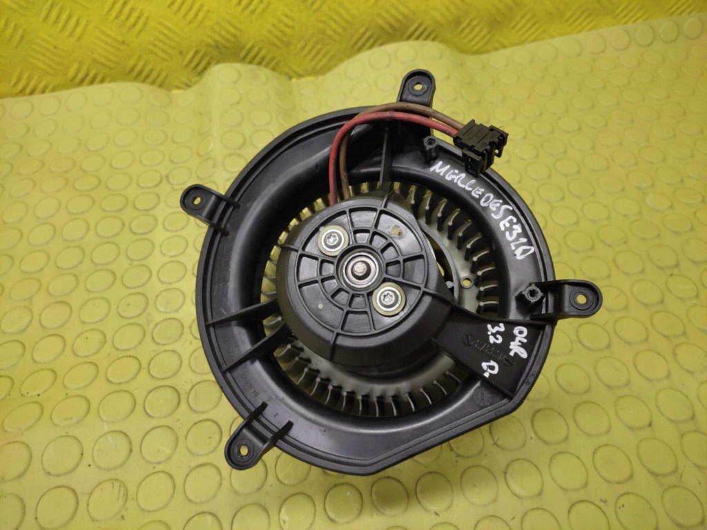 MERCEDES W211 heating air C3373