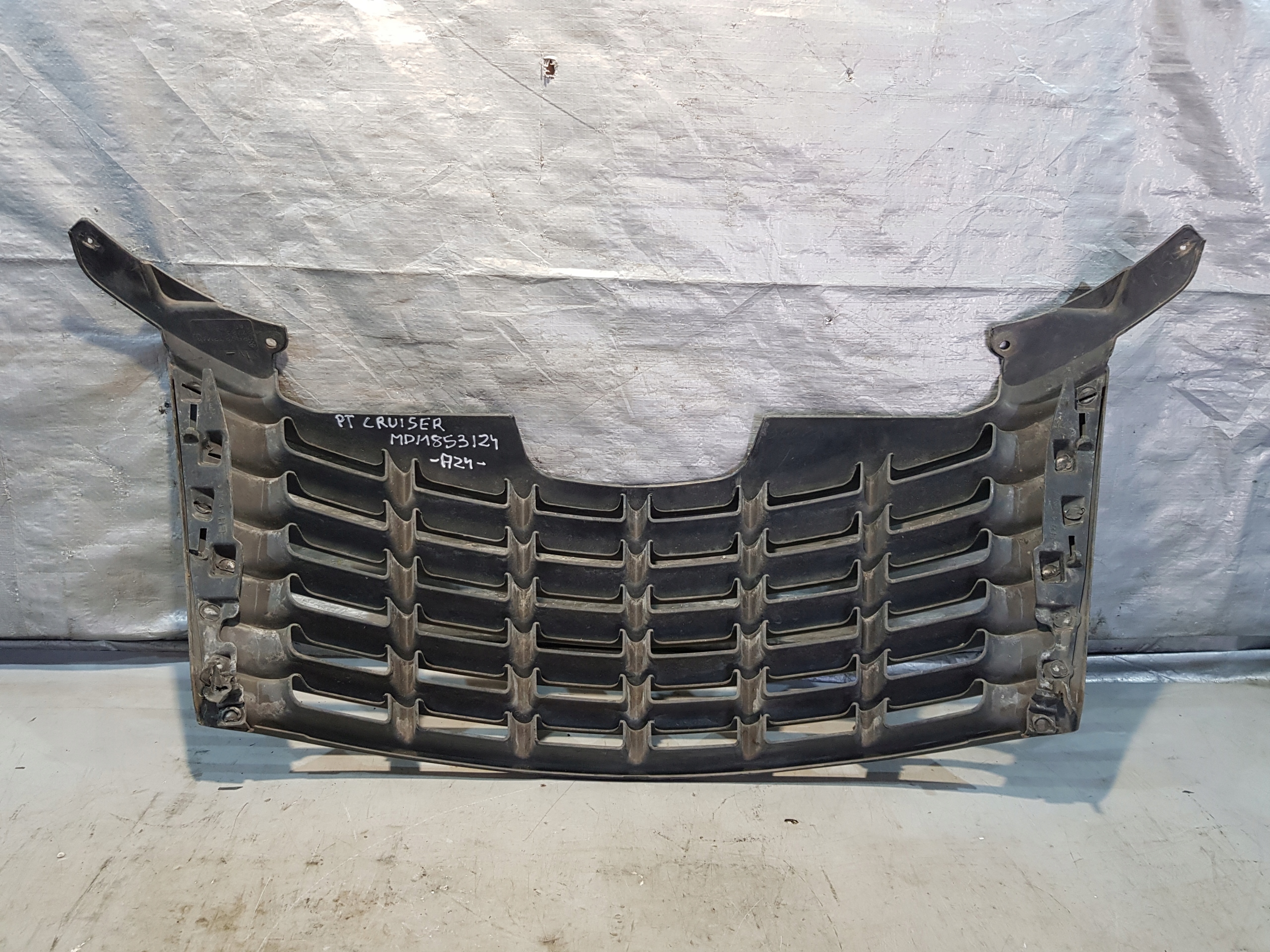 CHRYSLER CRUISER PT maska maska předek