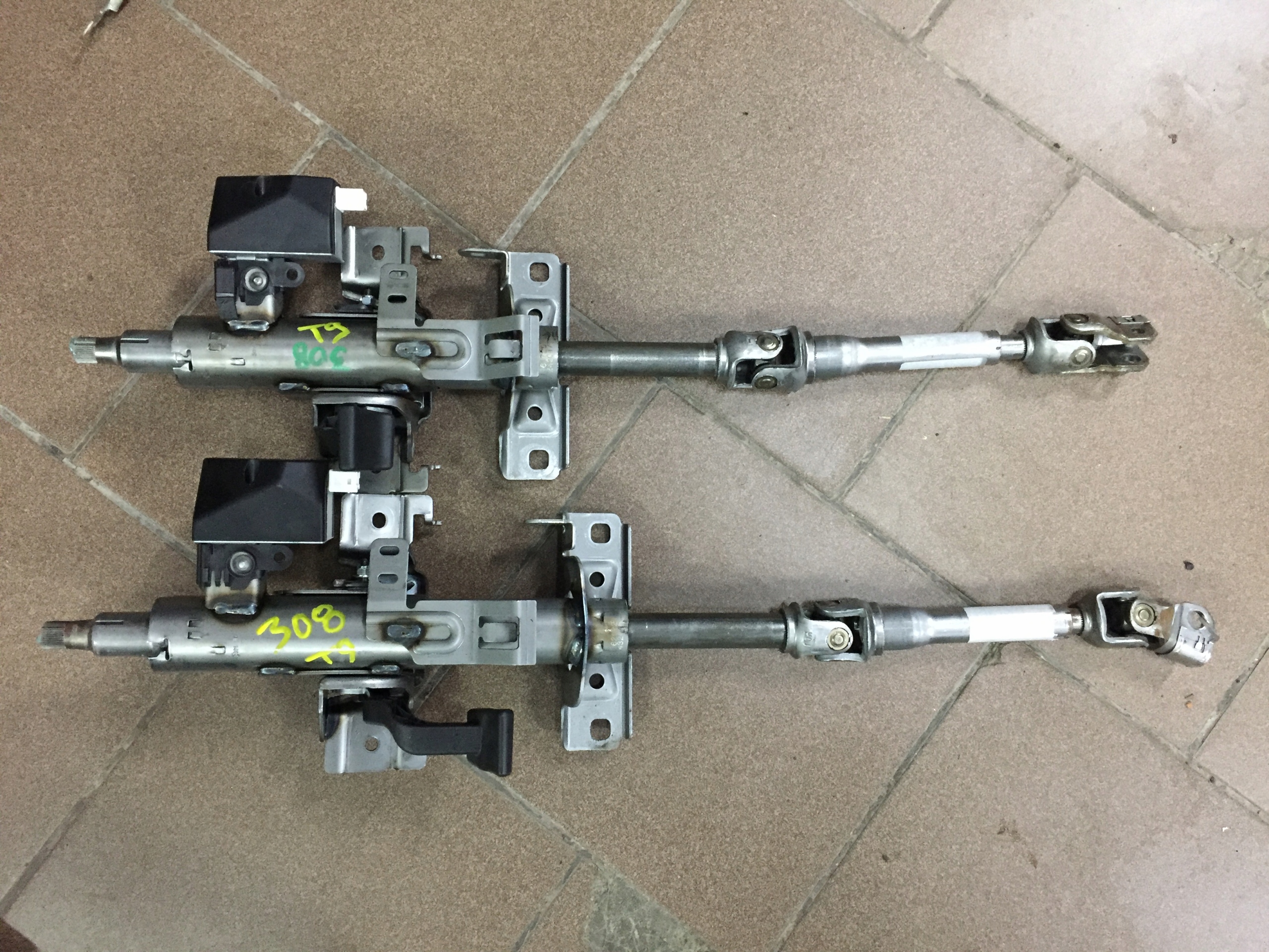 PEUGEOT 308 T9 рульова колонка замок Європа