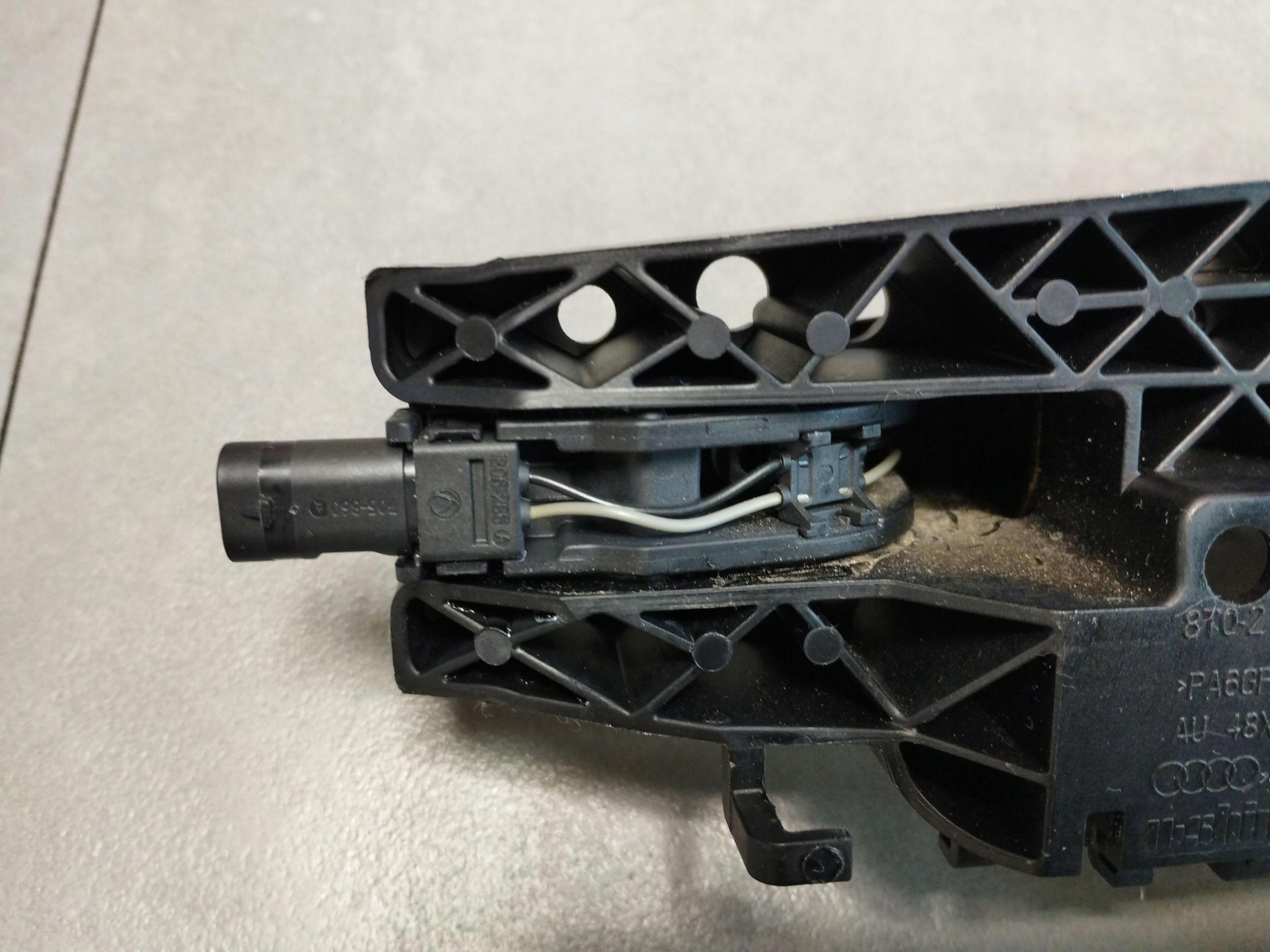 Audi A5 Sportback 8TA handle right rear part LY9T 8T02837886