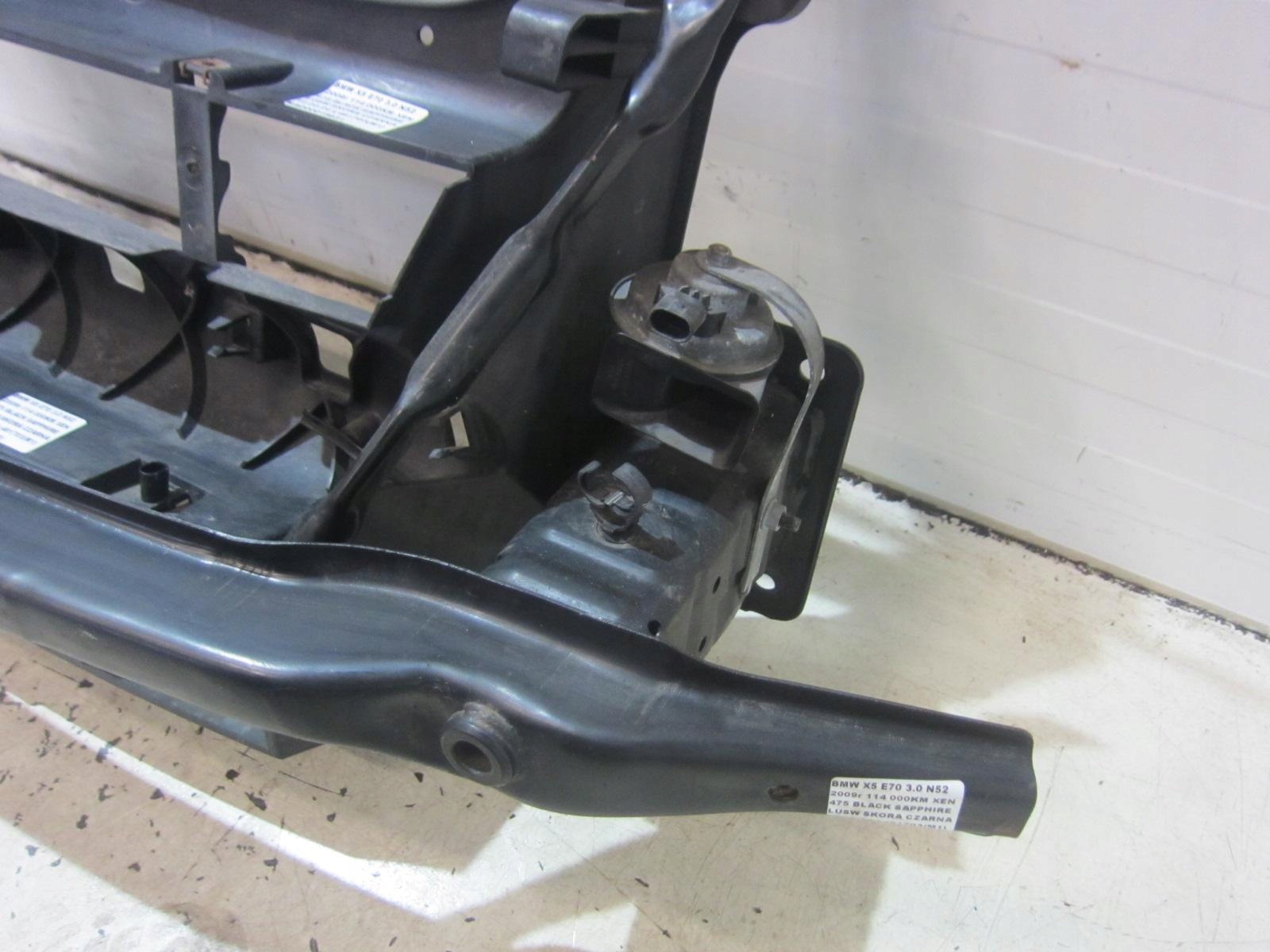 BMW X5 E70 support panel for radiators front drain intake bumper support pillar 7165458