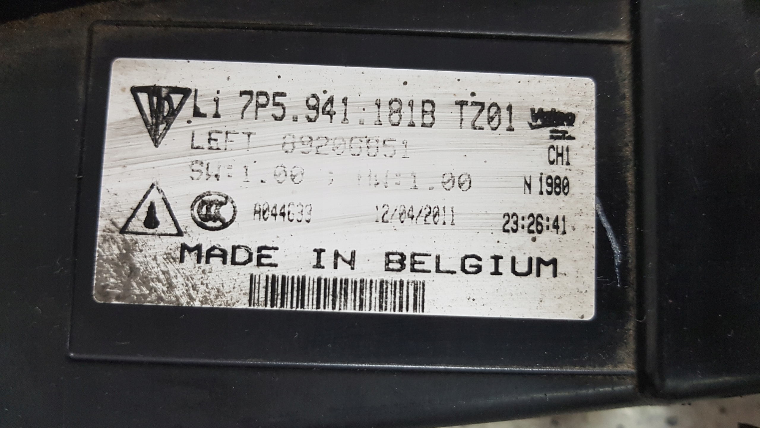 PORSCHE CAYENNE II 7P 2010 - left light DRL LED 2595
