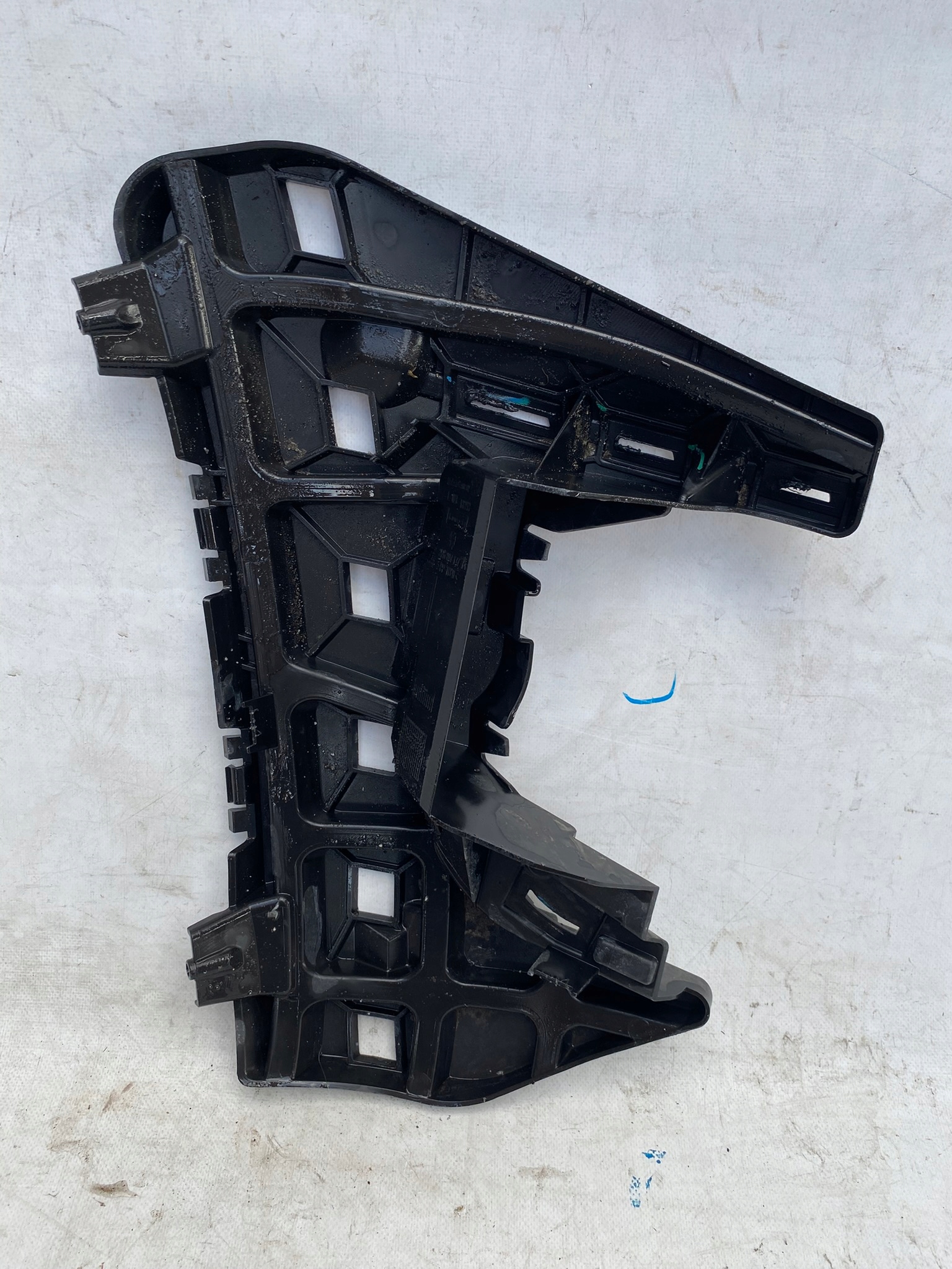 VW AMAROK LIFT 16- bumper bracket front left 2H6807177A