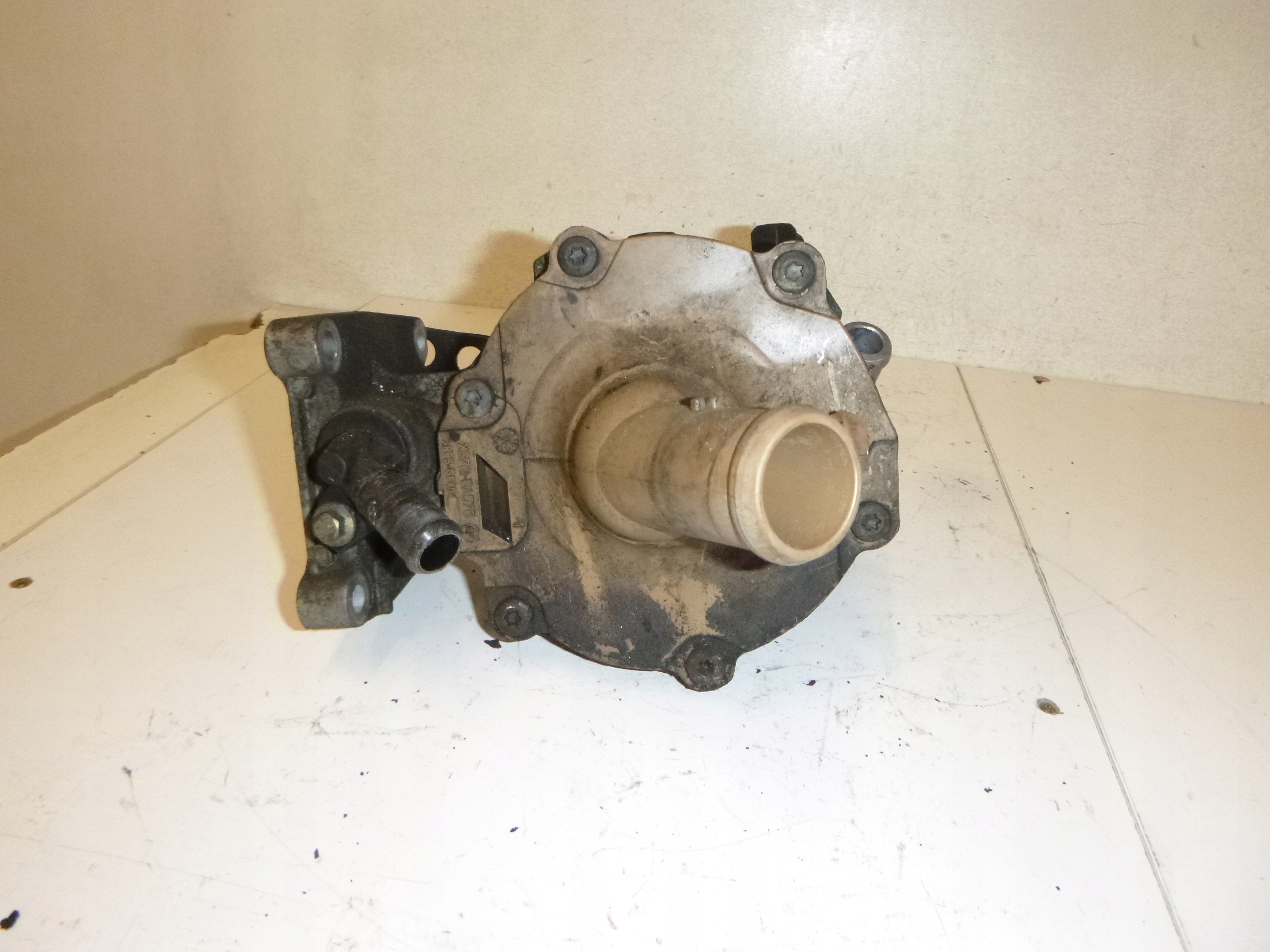 servo pumpa vode Ford Transit V Mondeo MK3 2.0 TDCi XS71-3A674-BF