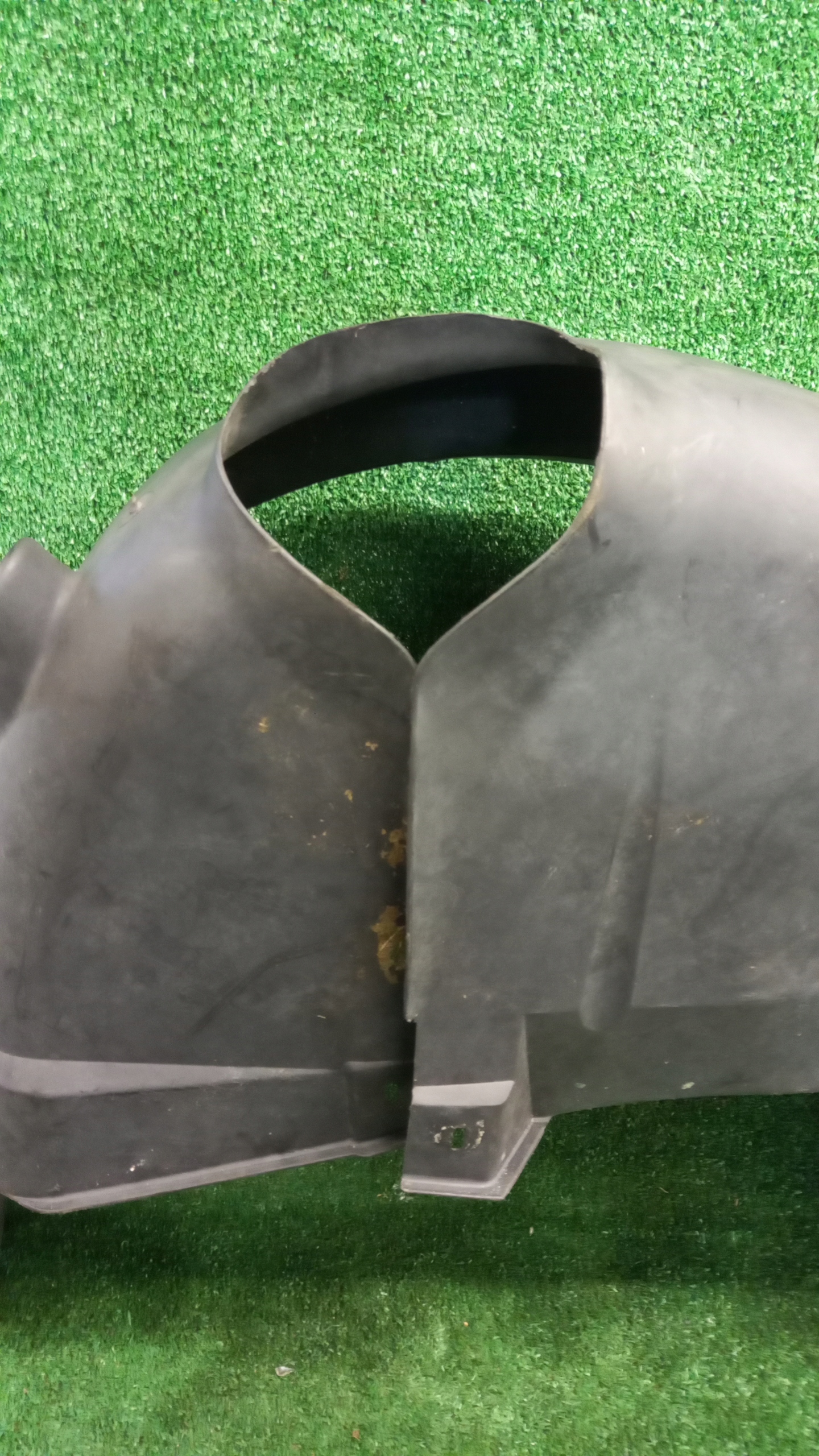 mudguard left rear. VOLKSWAGEN BEETLE 100810971D